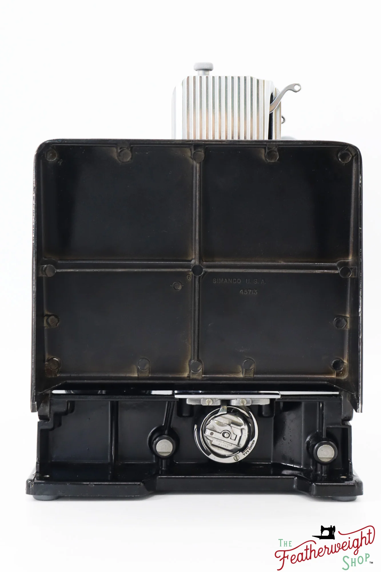 Singer Featherweight 221 Sewing Machine, AM1615** - 1955 - Image 5