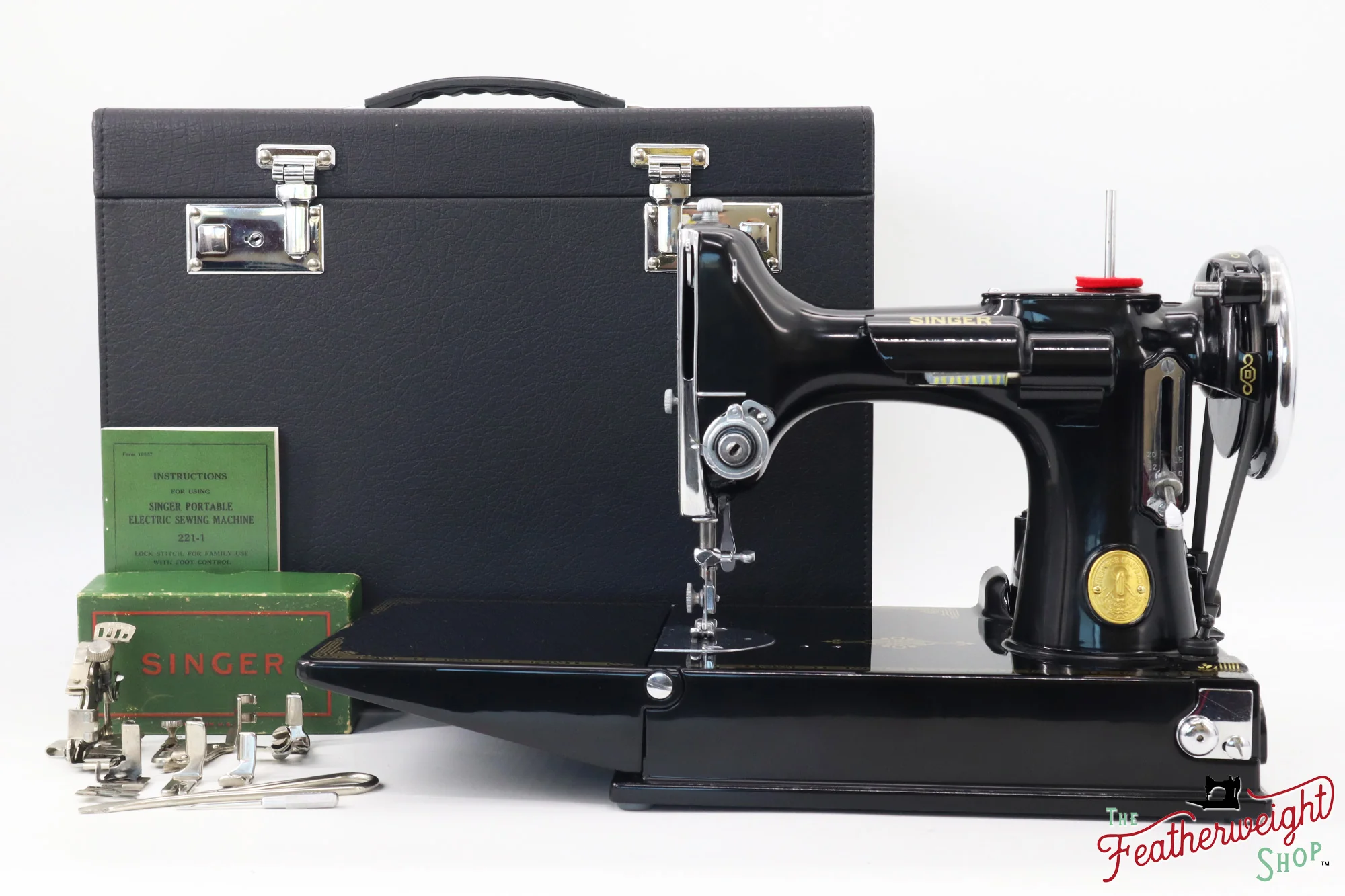 Singer Featherweight 221 Sewing machine, "First-Run" 1933 AD5473** - Fully Restored in Gloss Black - Image 2