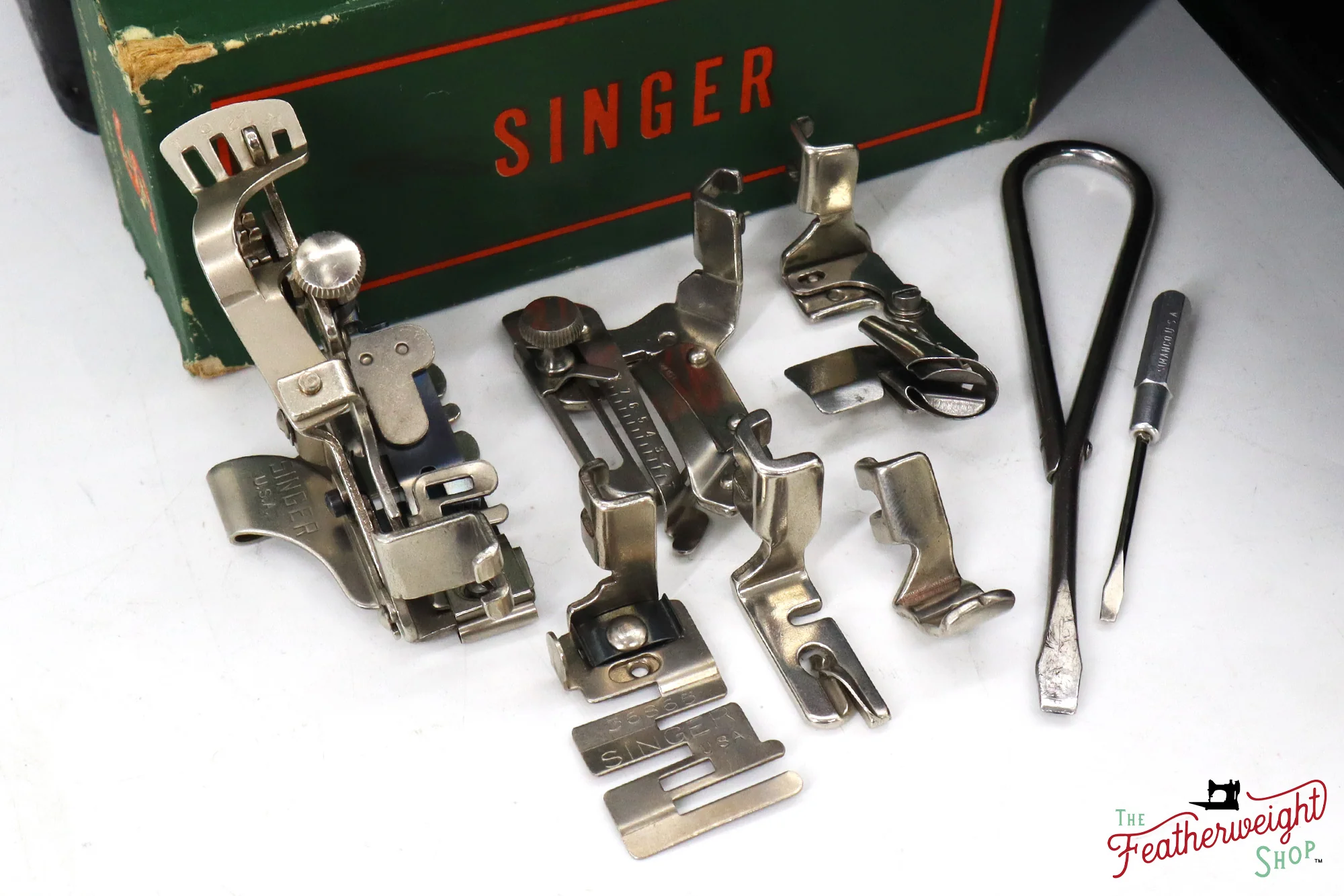 Singer Featherweight 221 Sewing Machine, French / Canada AG697*** - RARE - Image 19