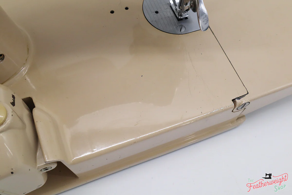 Singer Featherweight 221 Sewing Machine, TAN JE158*** - Image 11