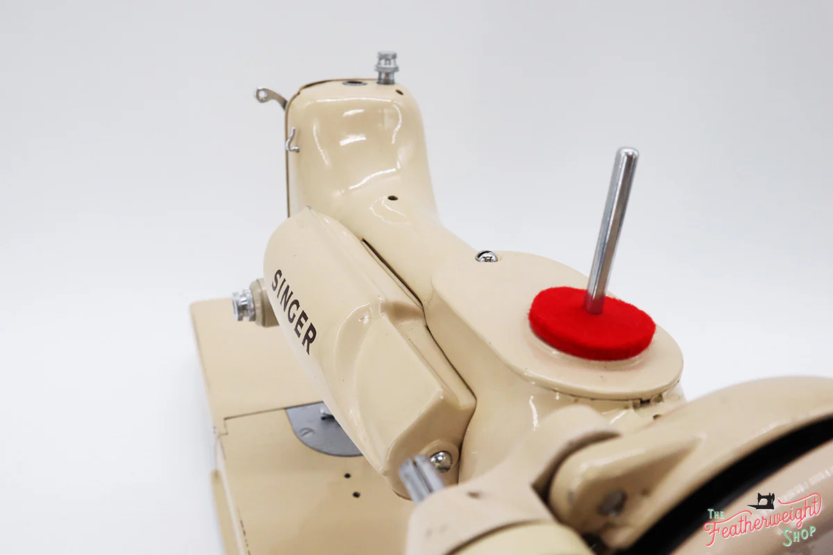 Singer Featherweight 221 Sewing Machine, TAN JE158*** - Image 13