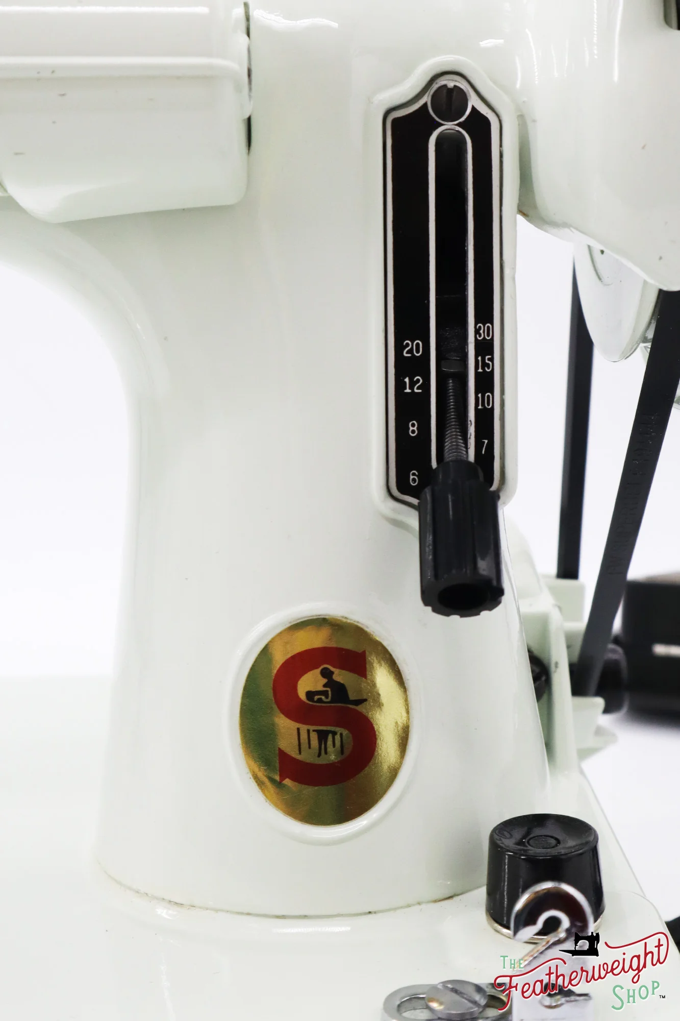 Singer Featherweight 221 Sewing Machine, WHITE - FA124*** - Image 14