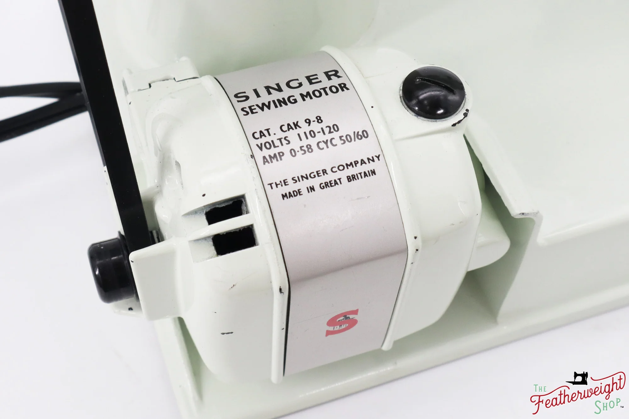Singer Featherweight 221 Sewing Machine, WHITE - FA124*** - Image 18