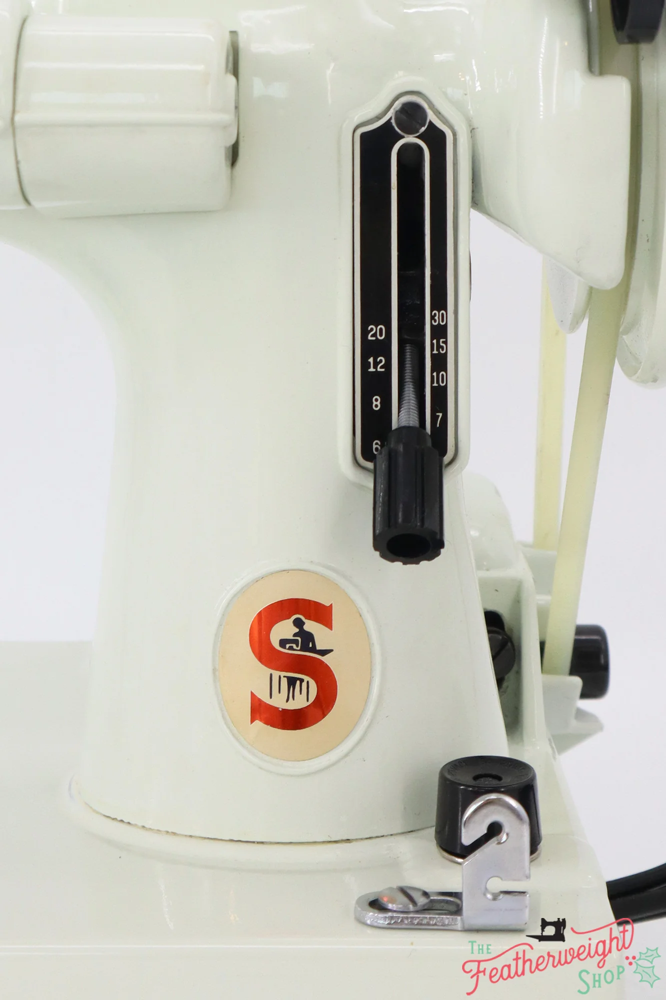 Singer Featherweight 221 Sewing Machine, WHITE - FA235*** - Image 14