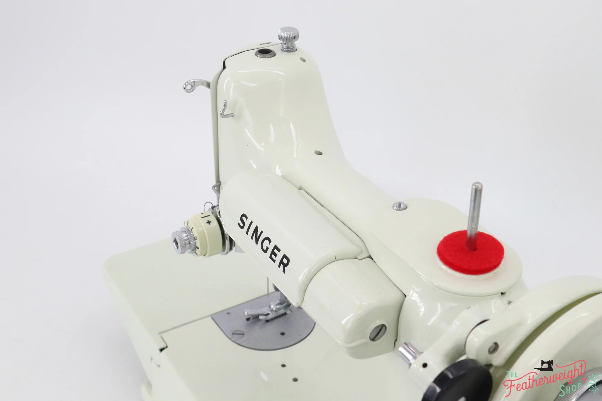 Singer Featherweight 221 Sewing Machine, WHITE - FA235*** - Image 8