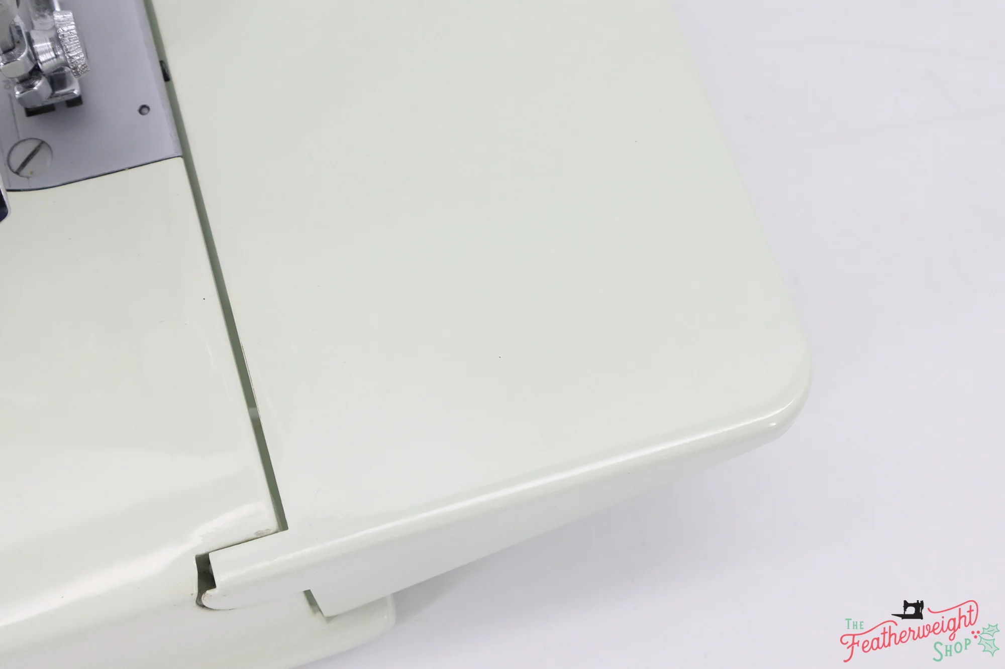 Singer Featherweight 221 Sewing Machine, WHITE - FA235*** - Image 9