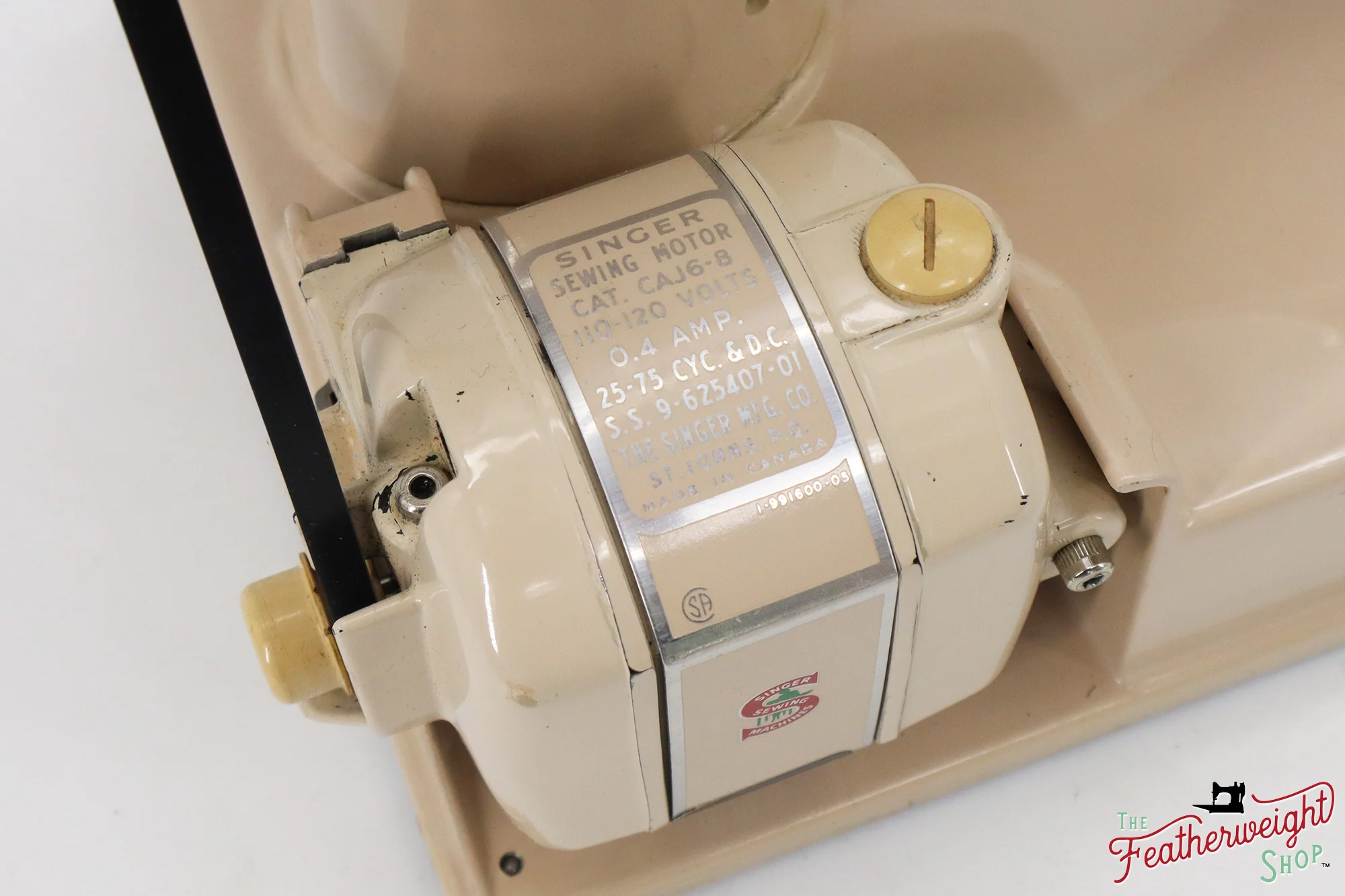 Singer Featherweight 221J Sewing Machine, Tan - JE1525** - Image 16