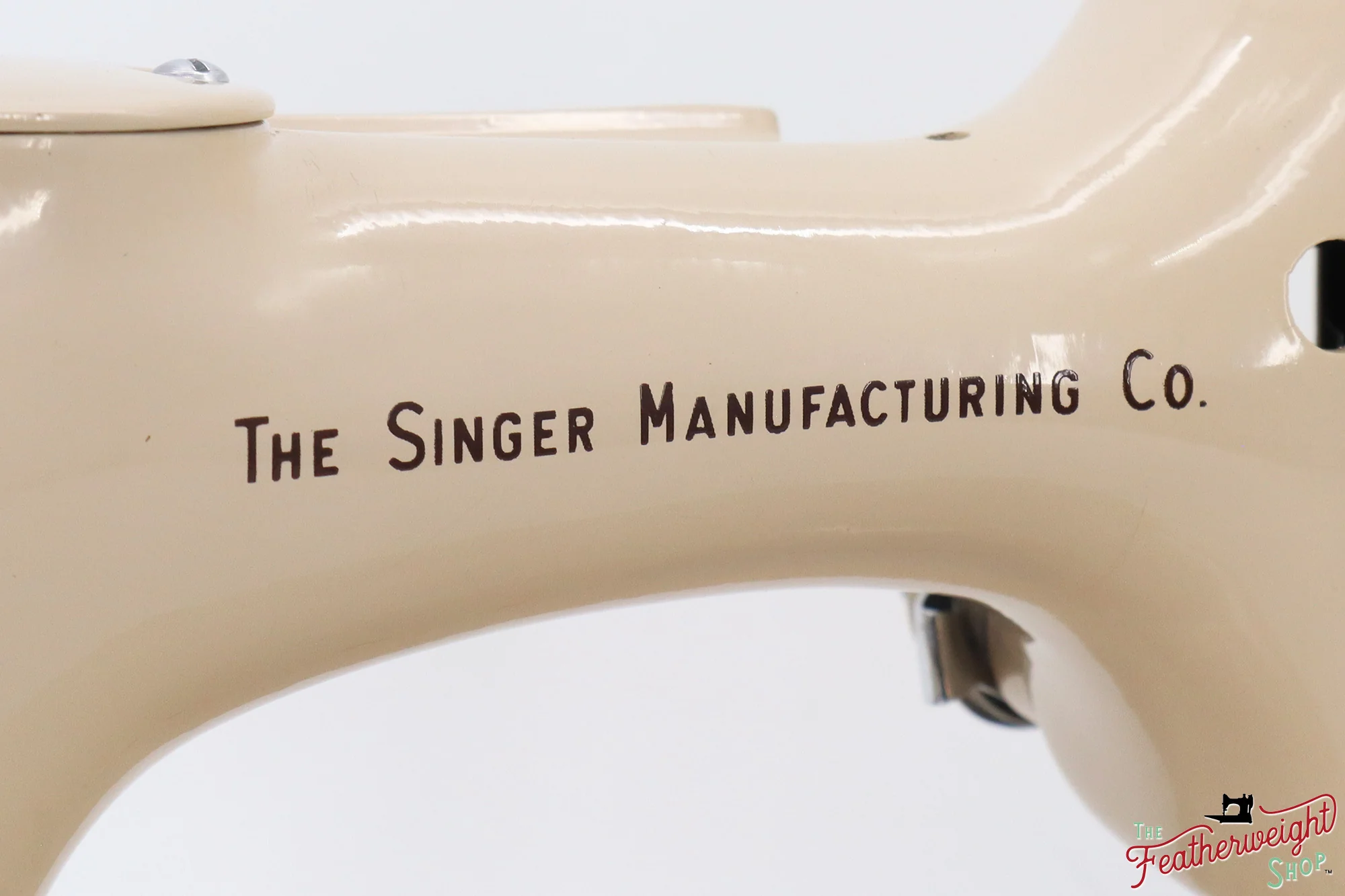 Singer Featherweight 221J Sewing Machine, Tan - JE1589** - Image 10