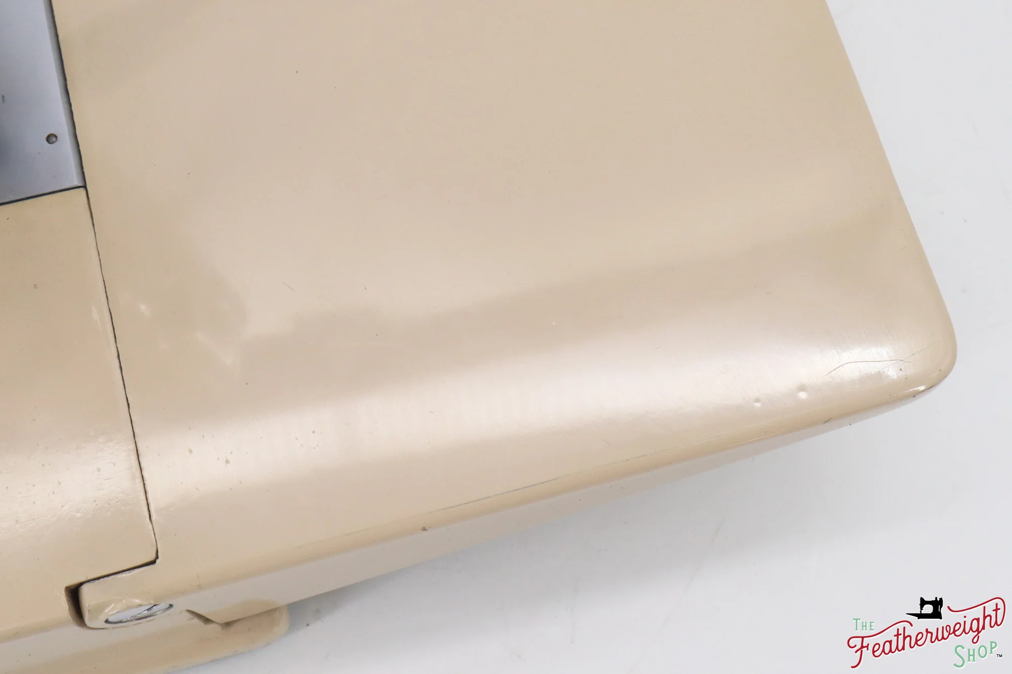 Singer Featherweight 221J Sewing Machine, Tan - JE1589** - Image 9