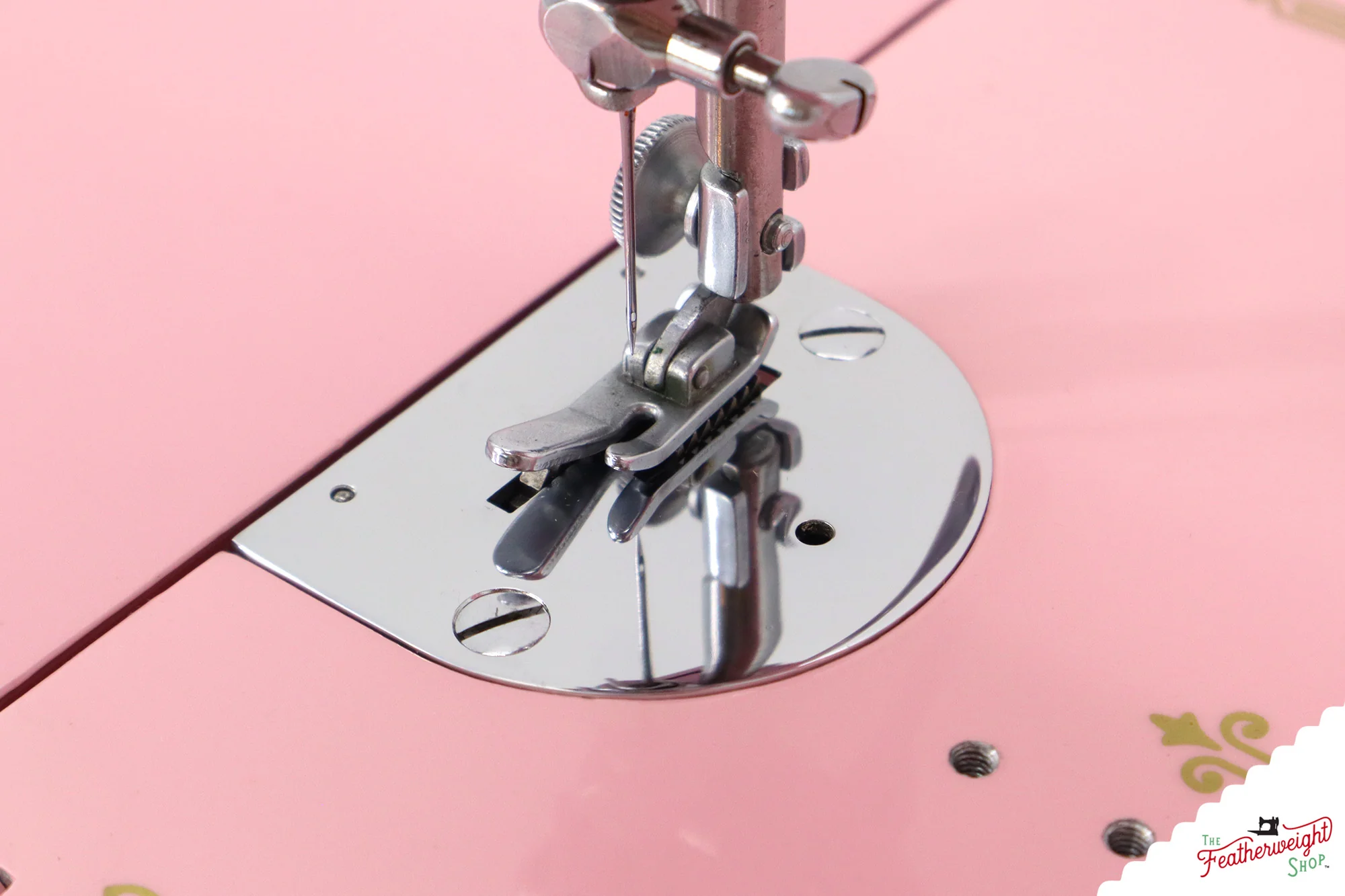 Singer Featherweight 221K, Centennial - EG642*** - Fully Restored in Pink Frosting - Image 15
