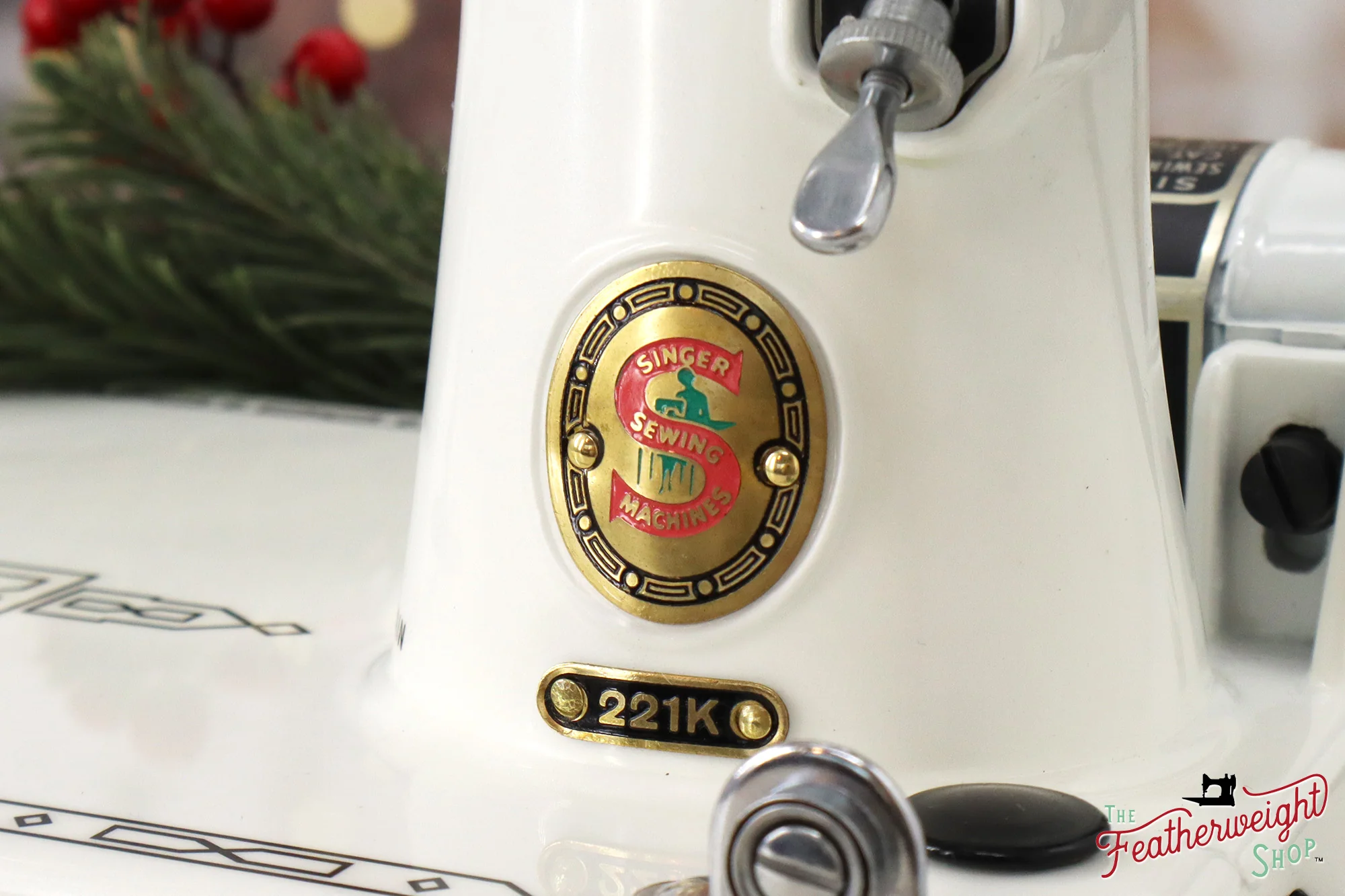 Singer Featherweight 221K, Red 'S', ES2448** - Fully Restored in White - Image 4