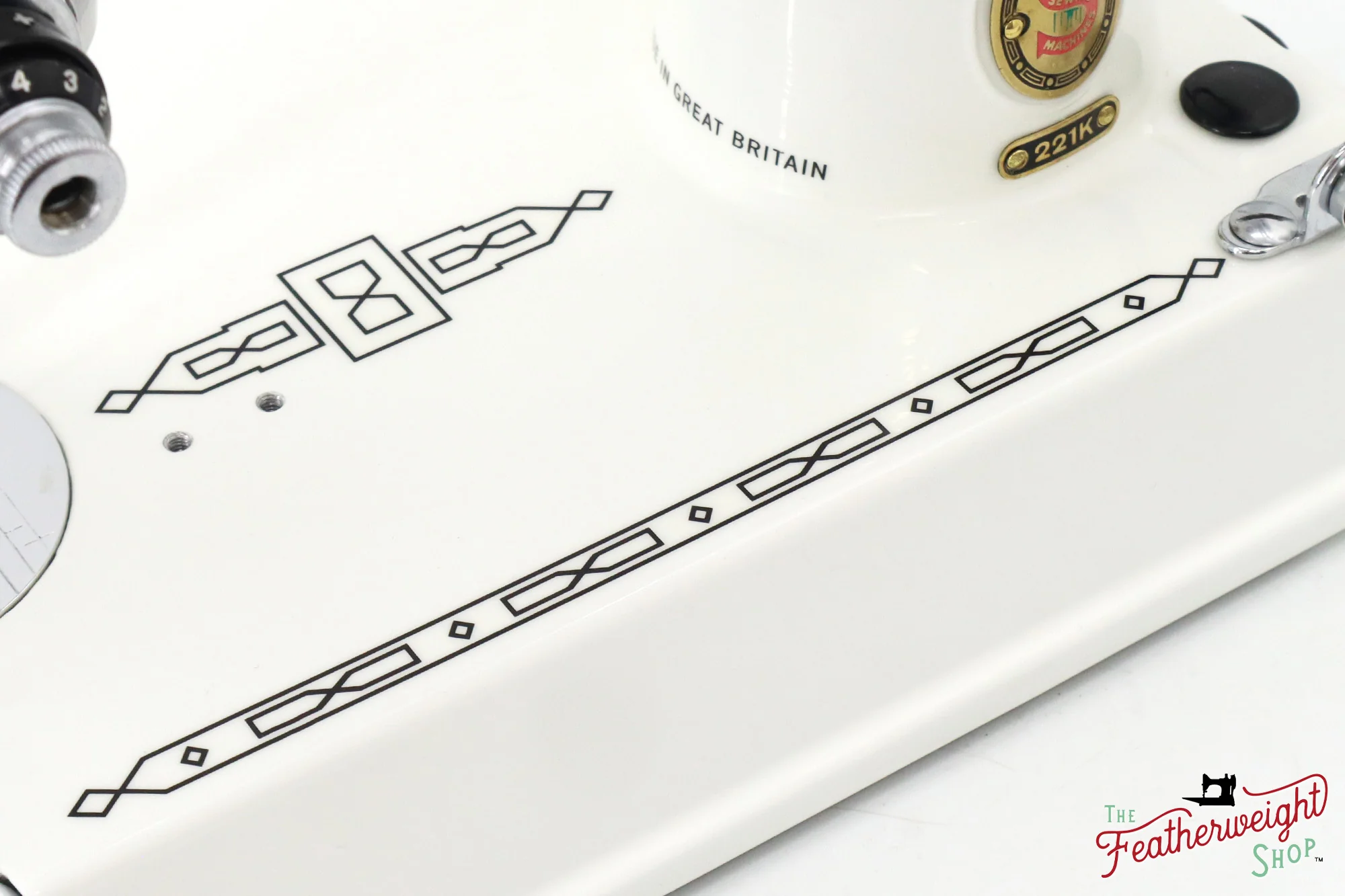 Singer Featherweight 221K, Red 'S', ES2448** - Fully Restored in White - Image 9