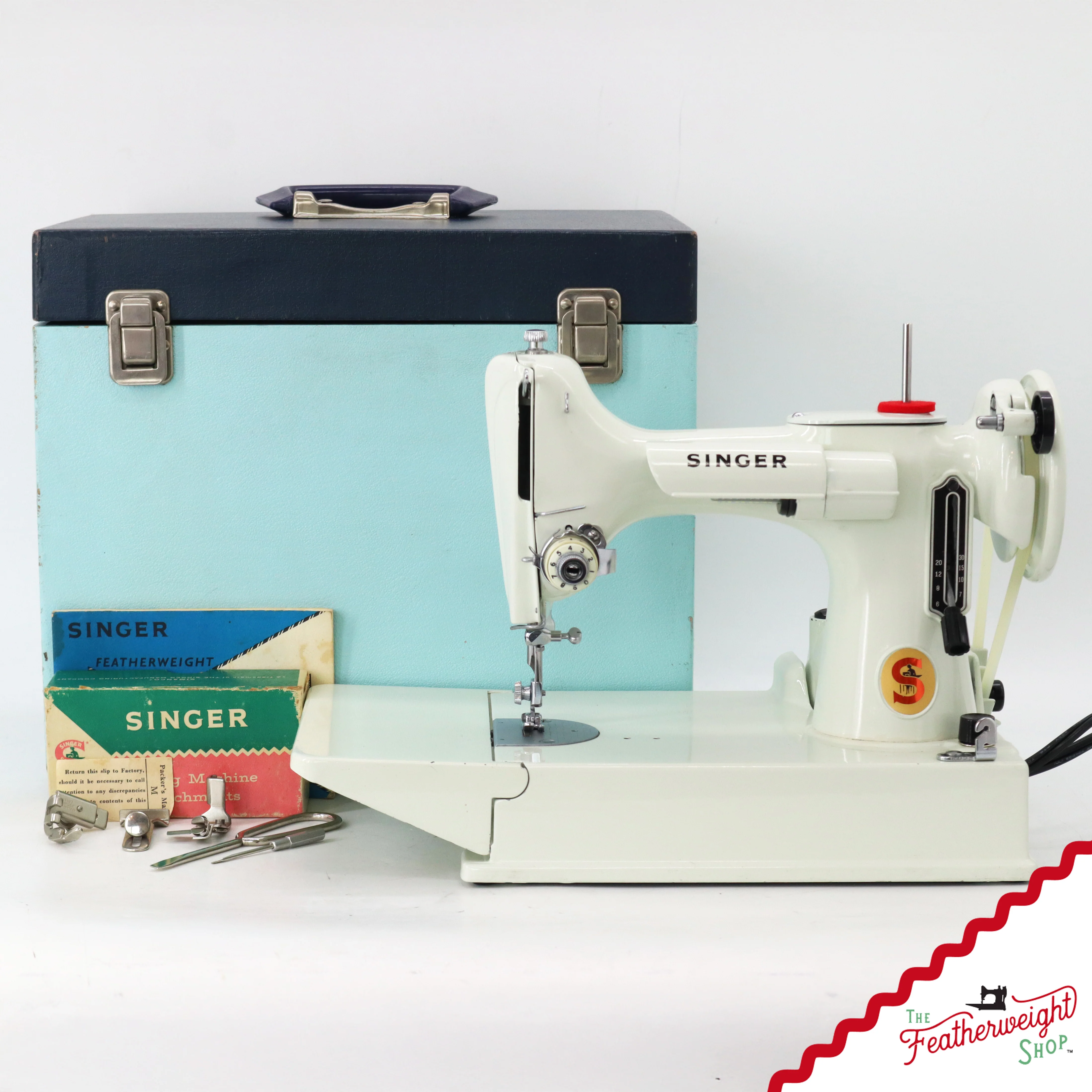 Singer Featherweight 221K Sewing Machine, British WHITE EV968***