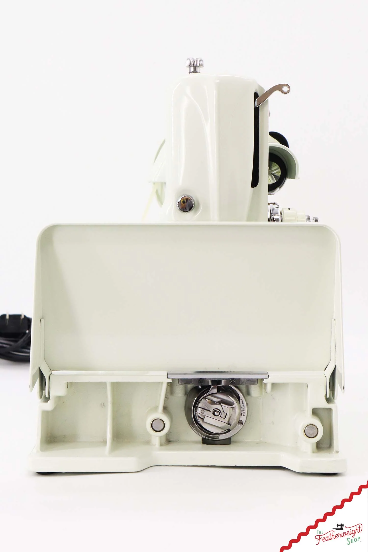 Singer Featherweight 221K Sewing Machine, British WHITE FA229*** - Image 4