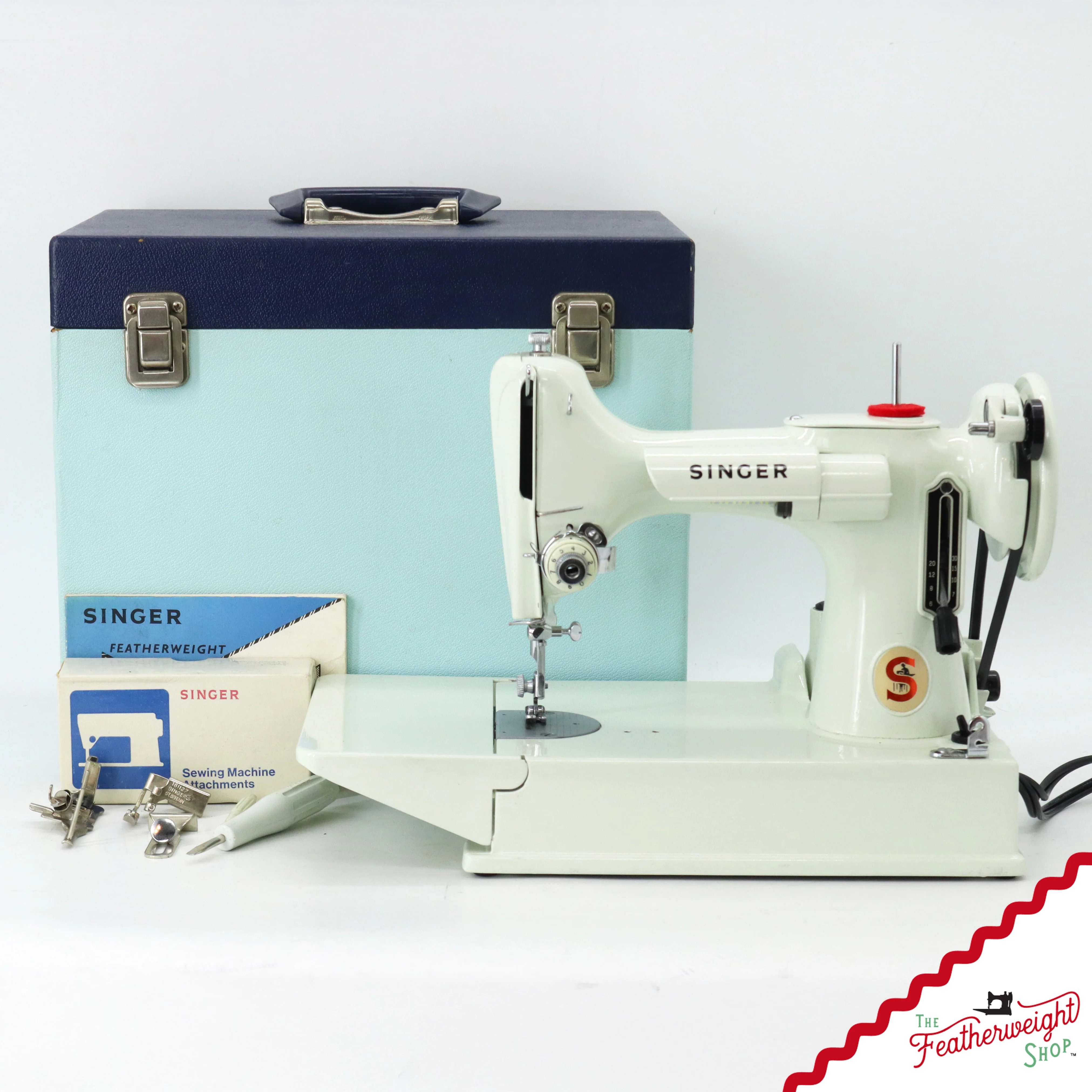 Singer Featherweight 221K Sewing Machine, British WHITE FA236***