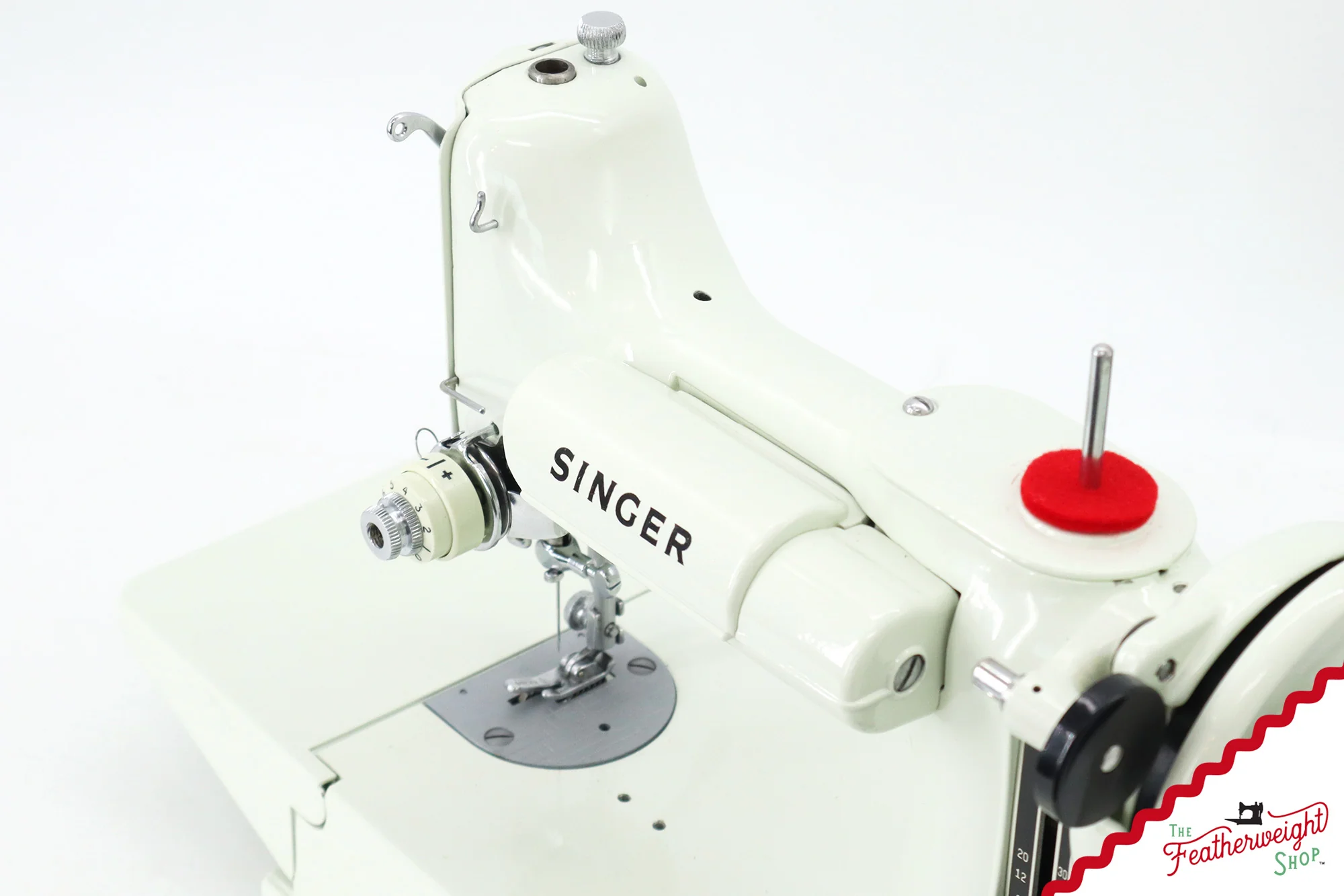 Singer Featherweight 221K Sewing Machine, British WHITE FA236*** - Image 12
