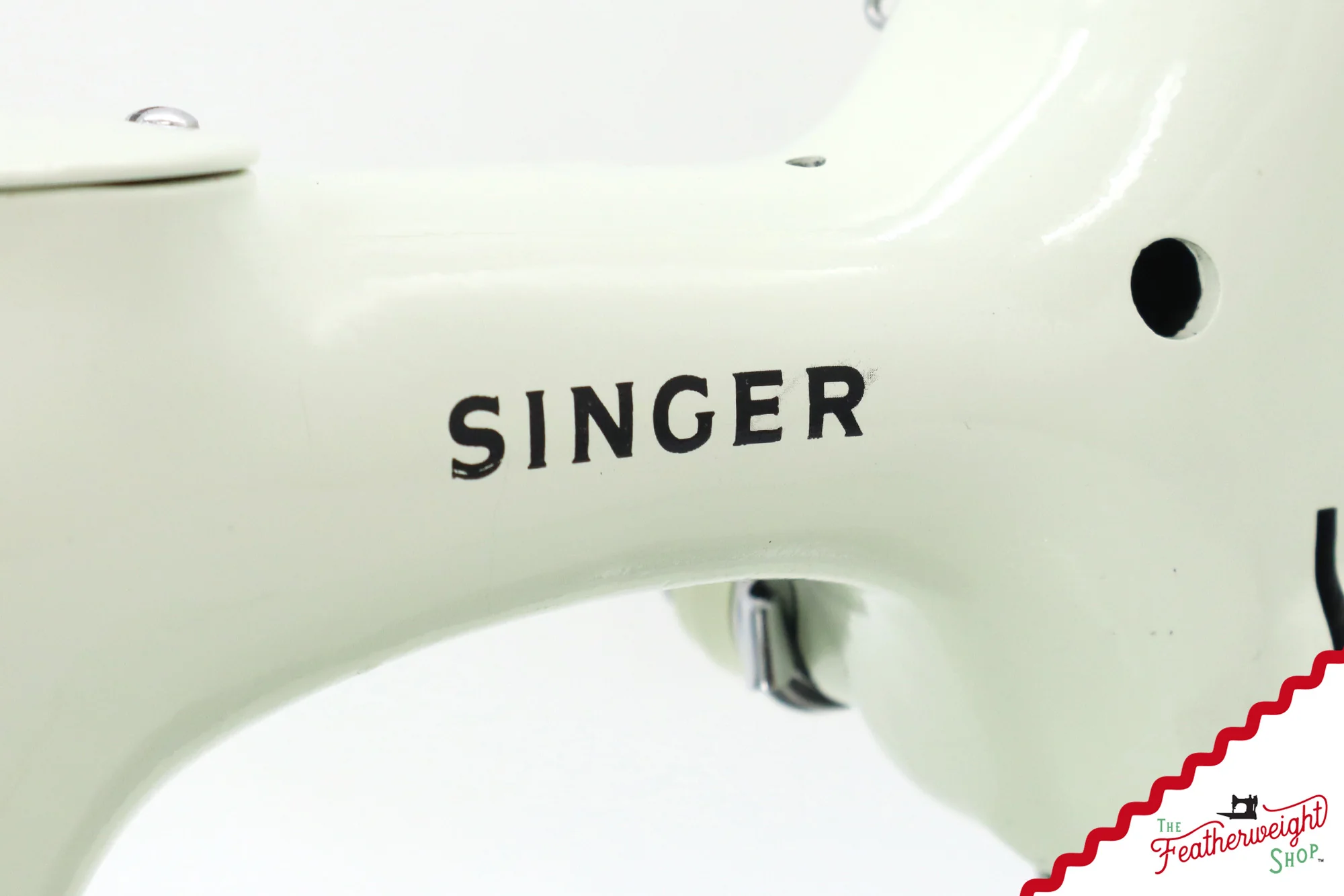 Singer Featherweight 221K Sewing Machine, British WHITE FA236*** - Image 13
