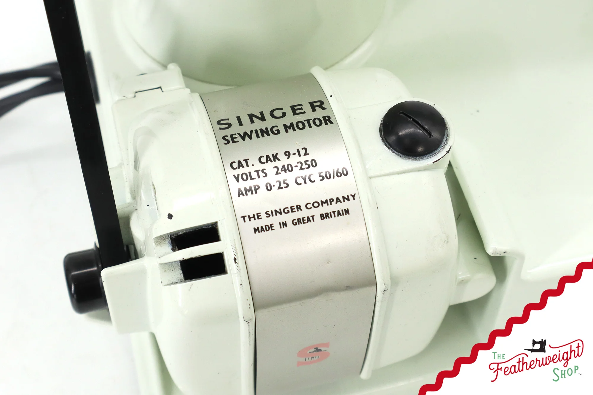Singer Featherweight 221K Sewing Machine, British WHITE FA236*** - Image 16