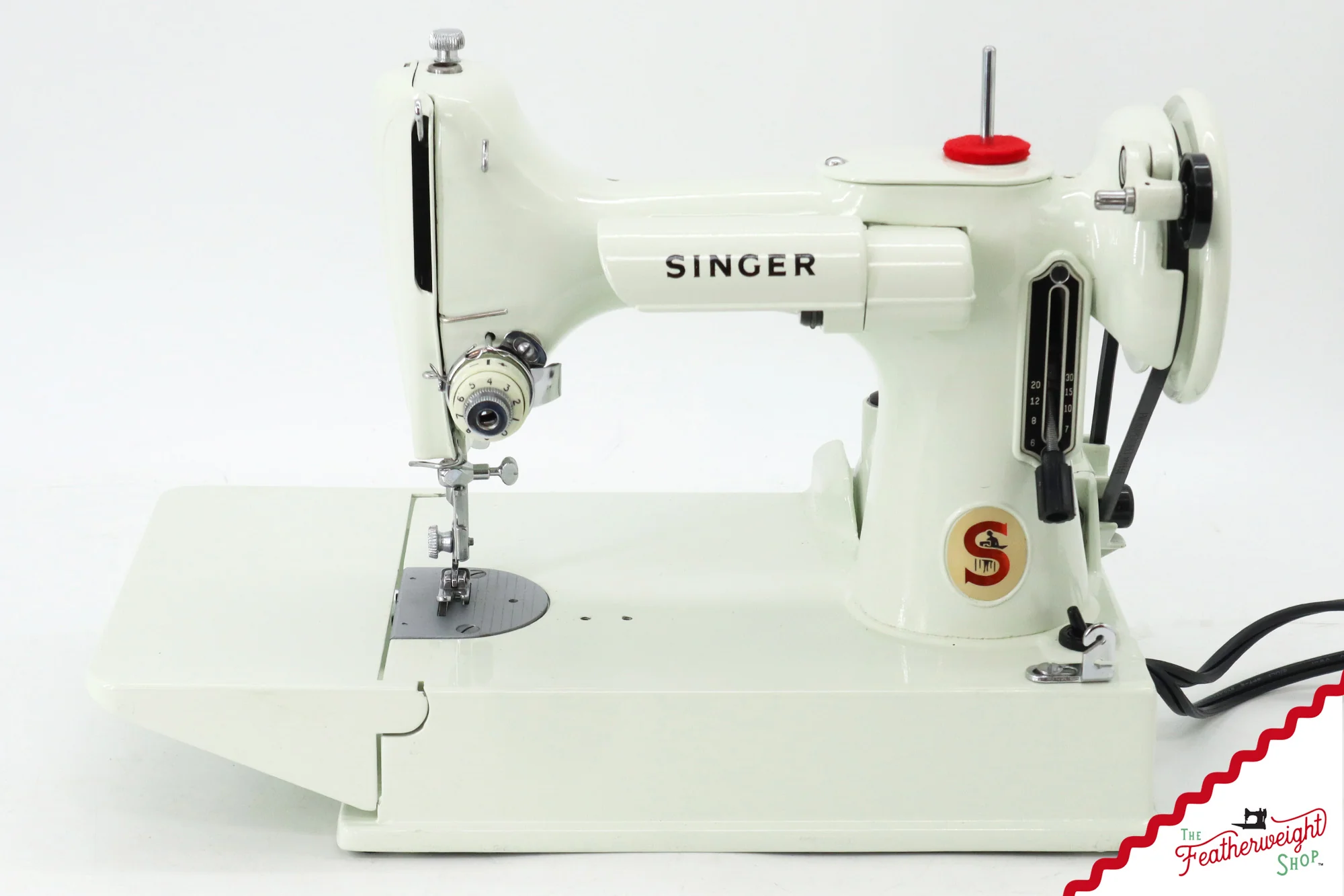 Singer Featherweight 221K Sewing Machine, British WHITE FA236*** - Image 2