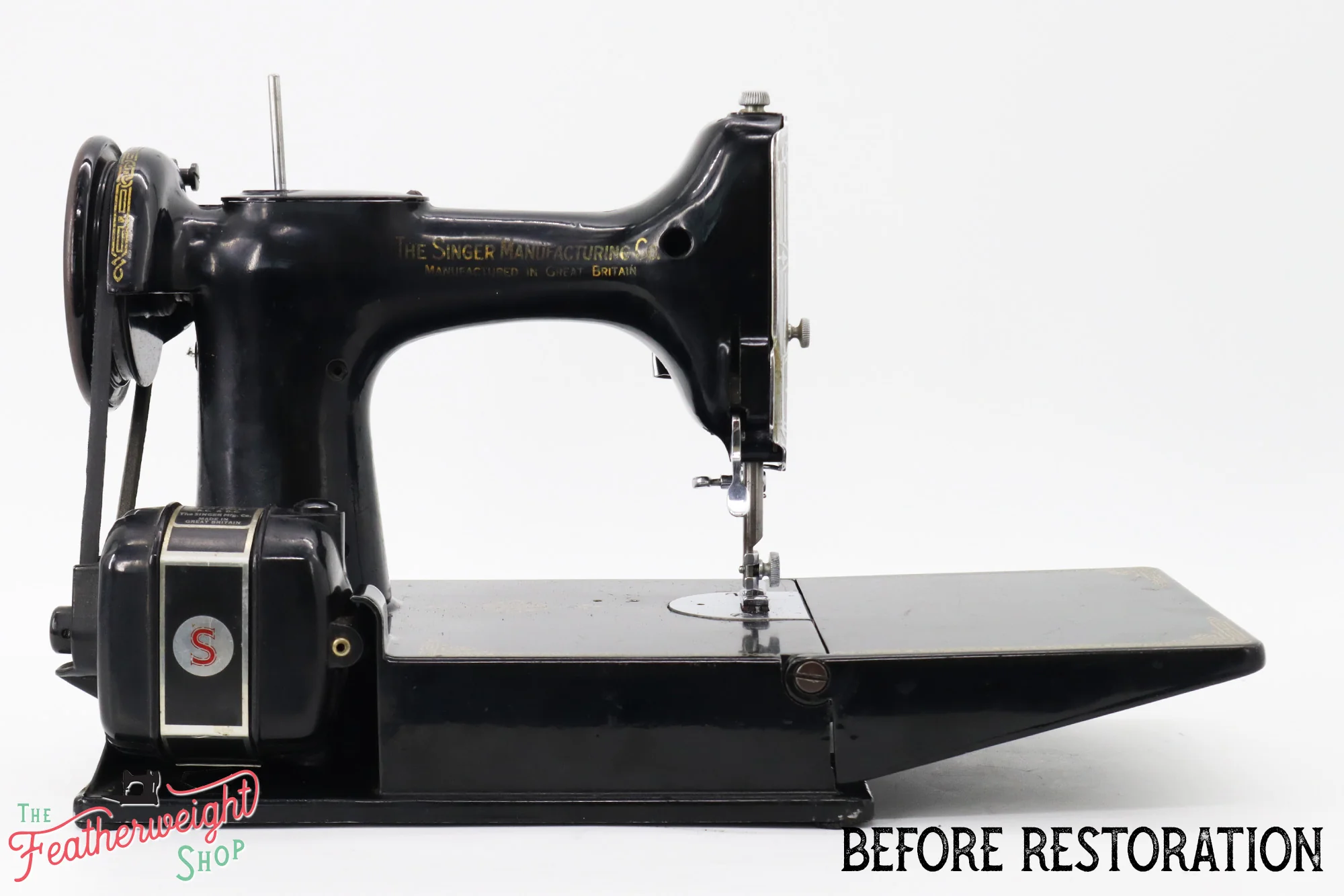 Singer Featherweight 221K Sewing Machine EF564***, RARE Great Britain Decal - Fully Restored in Gloss Black - Image 6