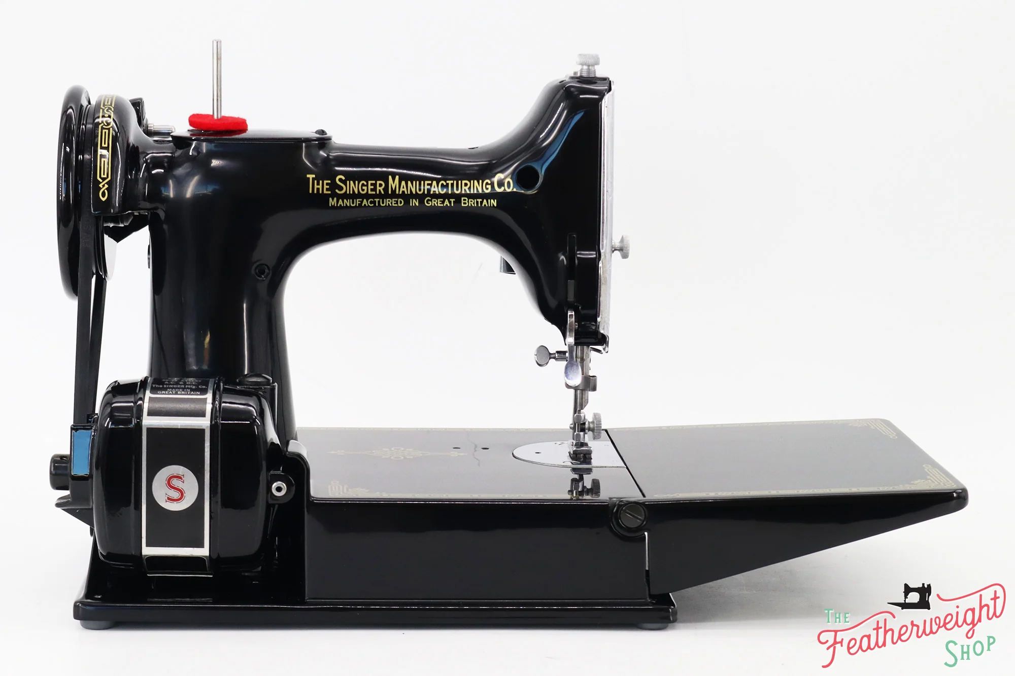 Singer Featherweight 221K Sewing Machine EF564***, RARE Great Britain Decal - Fully Restored in Gloss Black - Image 7