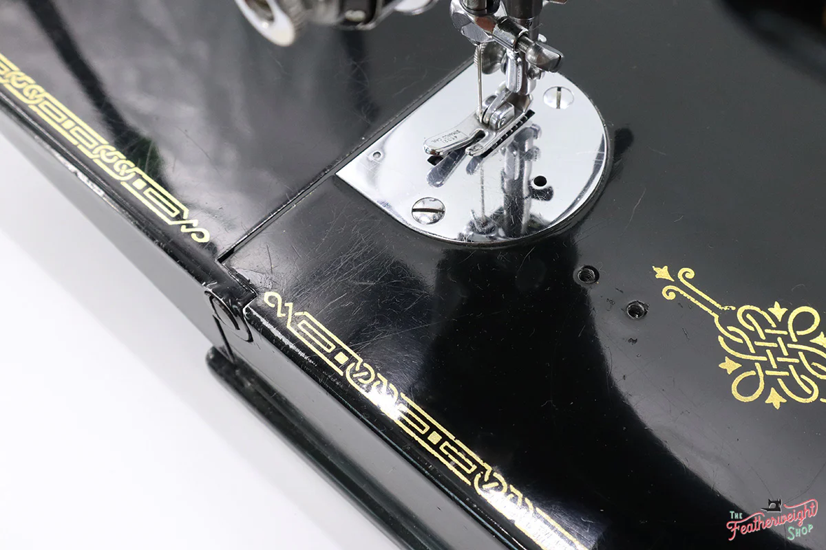 Singer Featherweight 221K Sewing Machine, EH374*** - Image 10