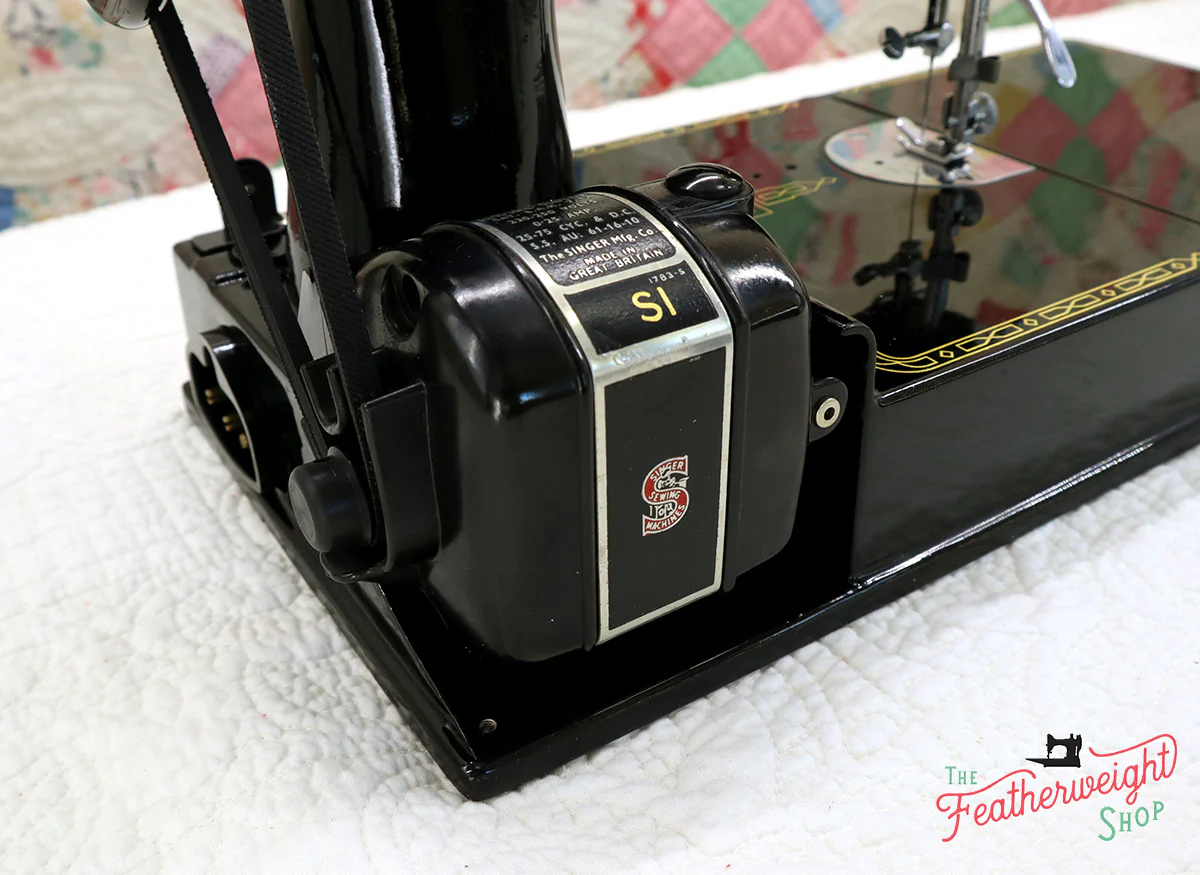Singer Featherweight 221K Sewing Machine EL539*** - Image 19