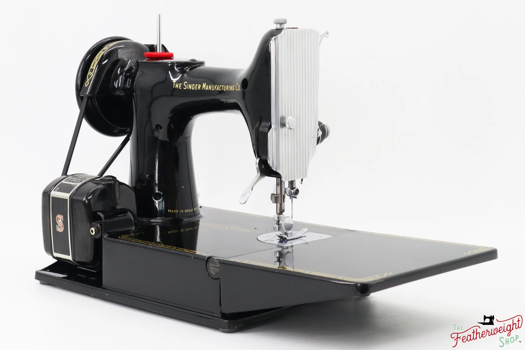 Singer Featherweight 221K Sewing Machine, RED "S" - ES651*** - Image 5