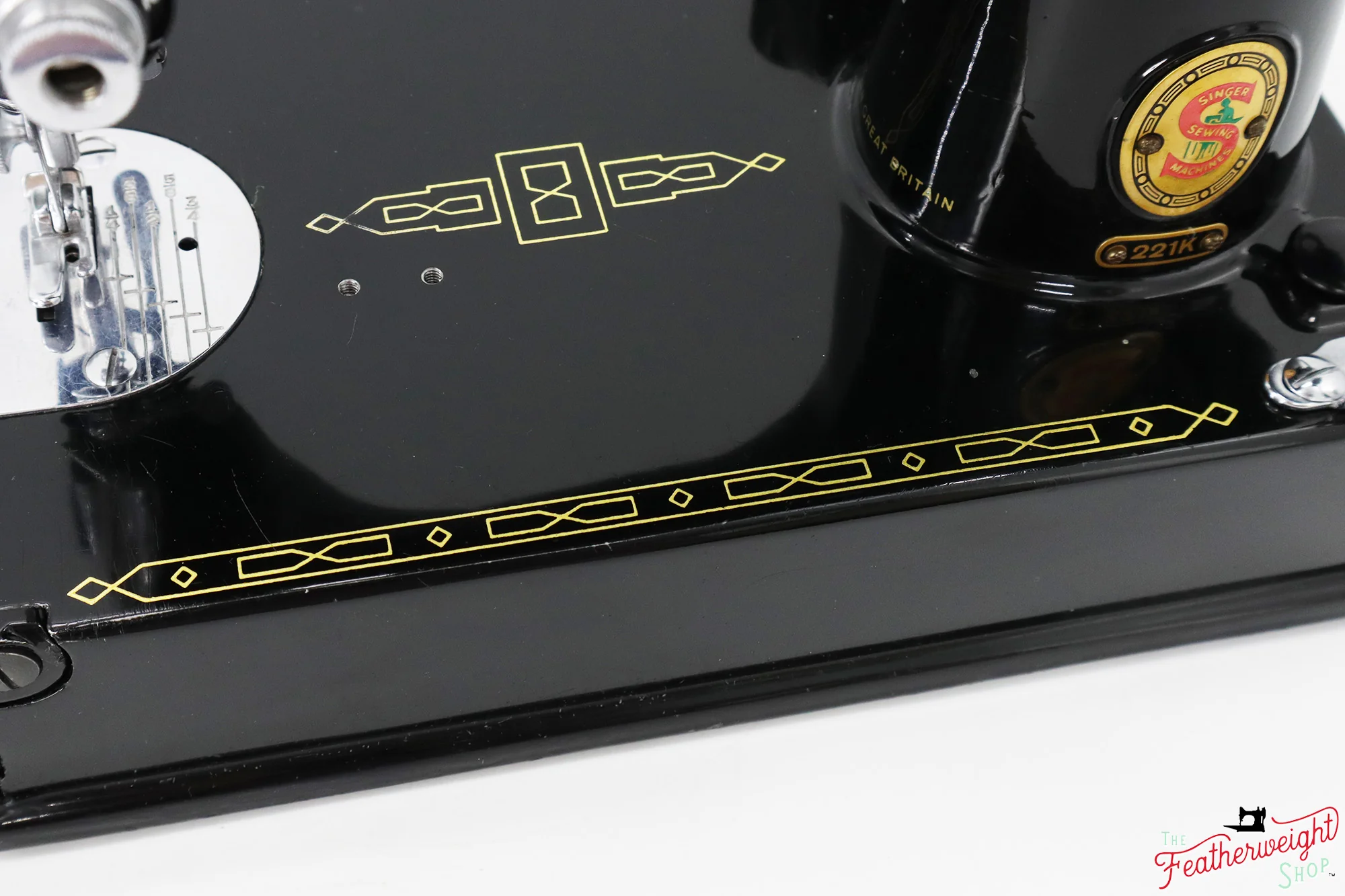 Singer Featherweight 221K Sewing Machine, RED "S" - ES651*** - Image 7