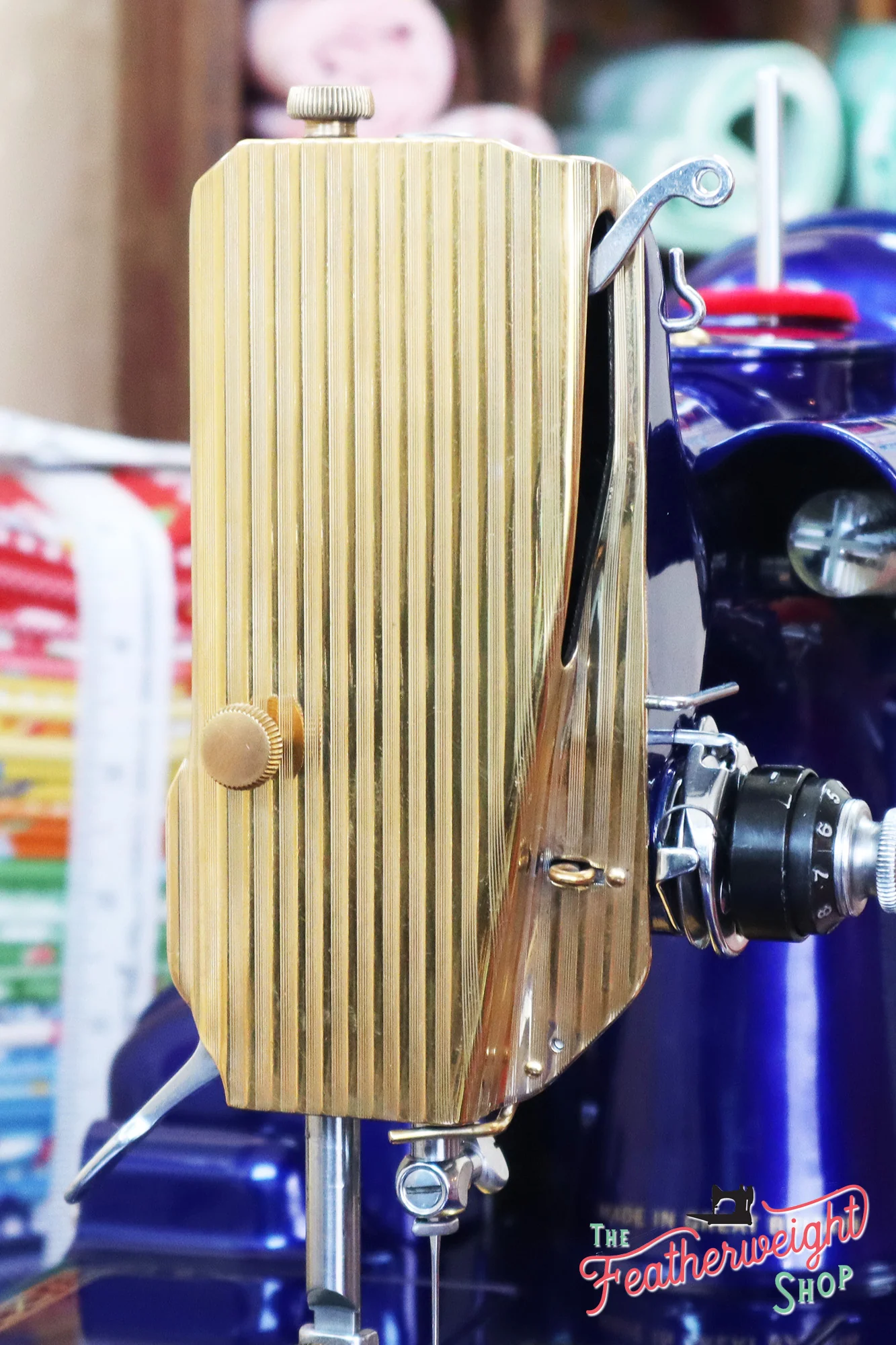 Singer Featherweight 222K EJ6185** - Fully Restored in Royal Cobalt Blue - Gold Plated! - Image 17