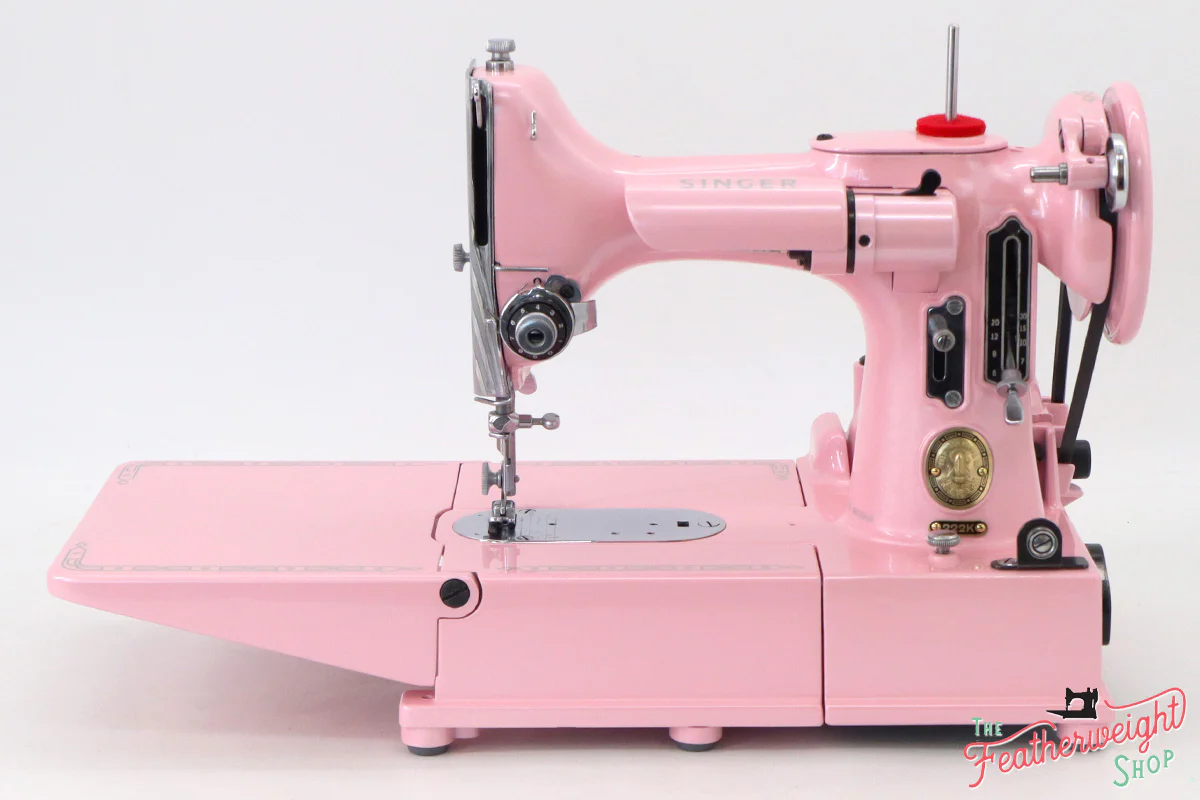 Singer Featherweight 222K - EJ6236** - Fully Restored in Pink Frosting - Image 4