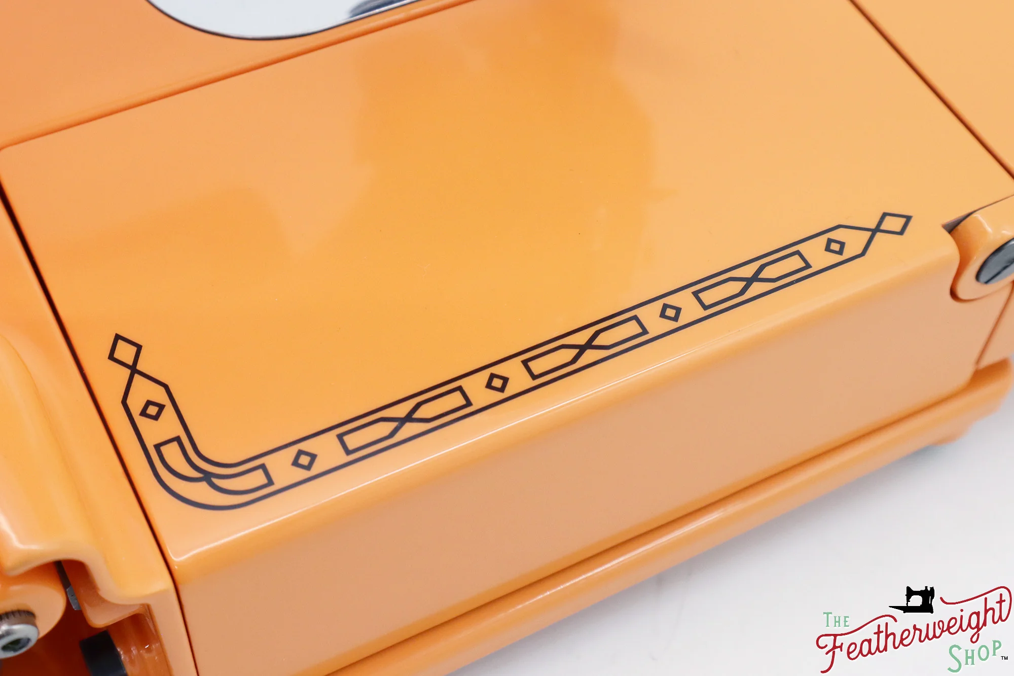 Singer Featherweight 222K EK3260** - Fully Restored in Happy Papaya - Image 11