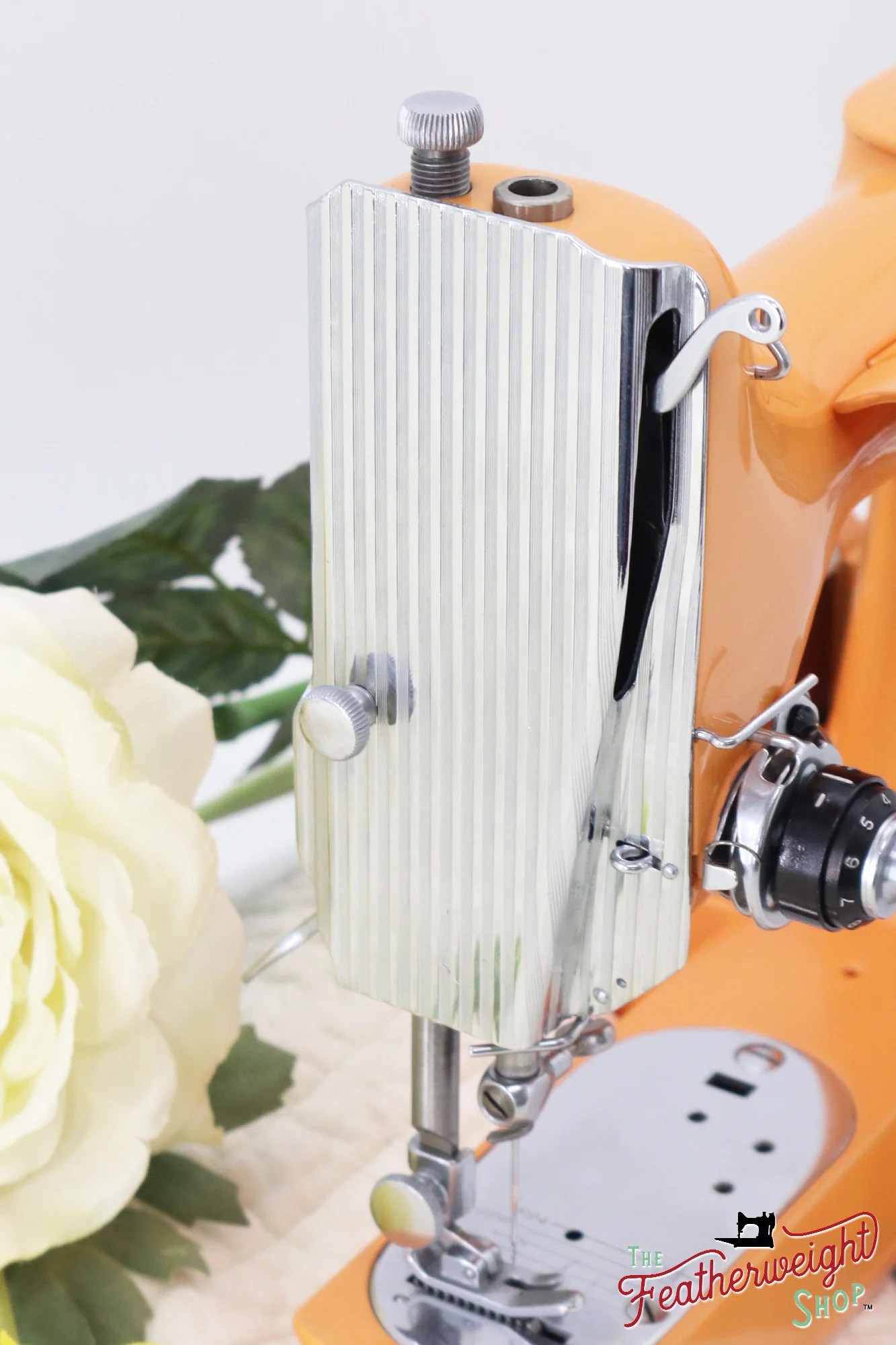 Singer Featherweight 222K EK3260** - Fully Restored in Happy Papaya - Image 15