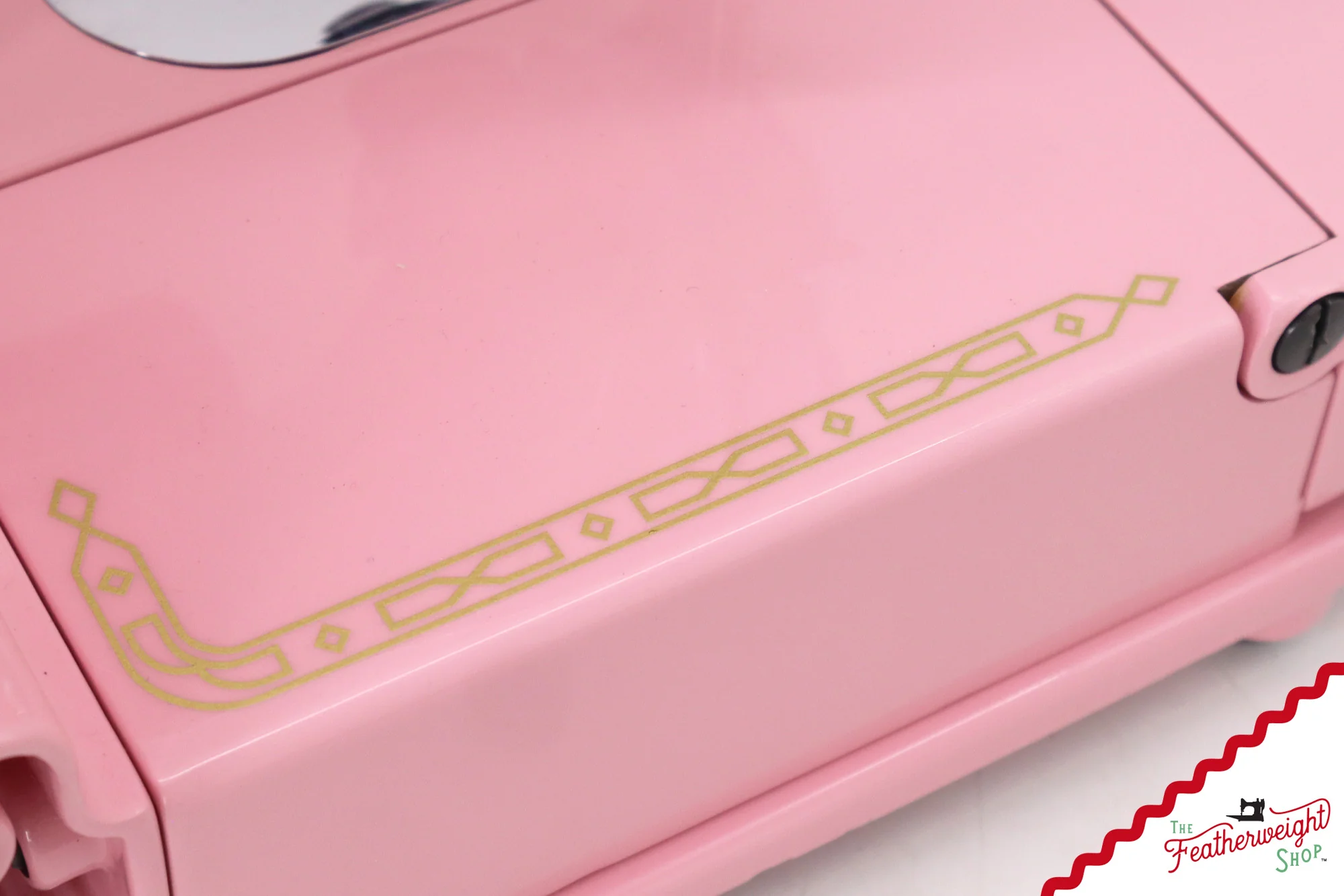Singer Featherweight 222K - EK63642* - Fully Restored in Pink Frosting - Image 12