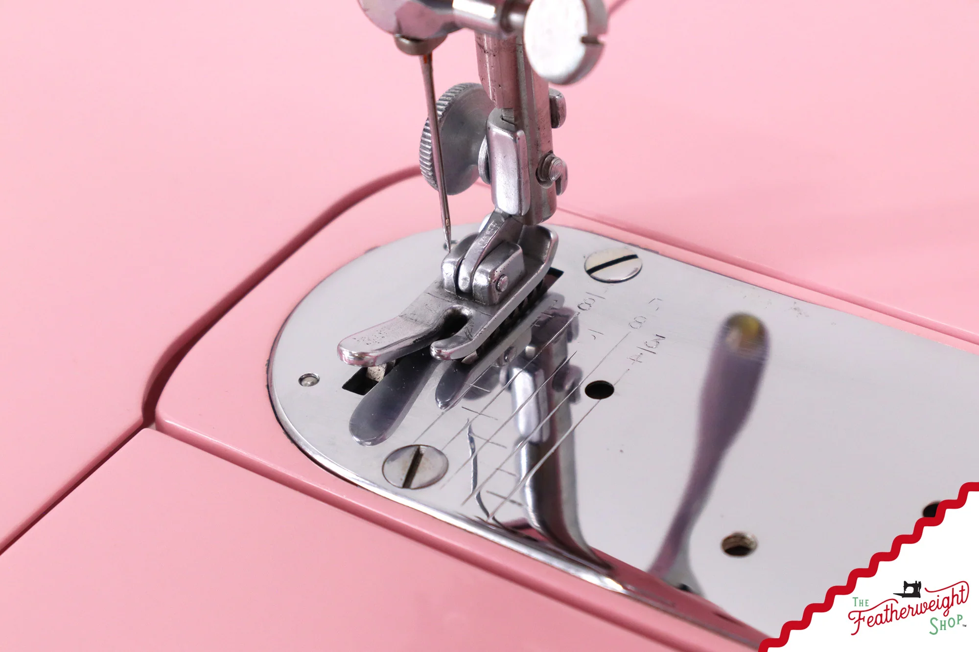 Singer Featherweight 222K - EK63642* - Fully Restored in Pink Frosting - Image 15