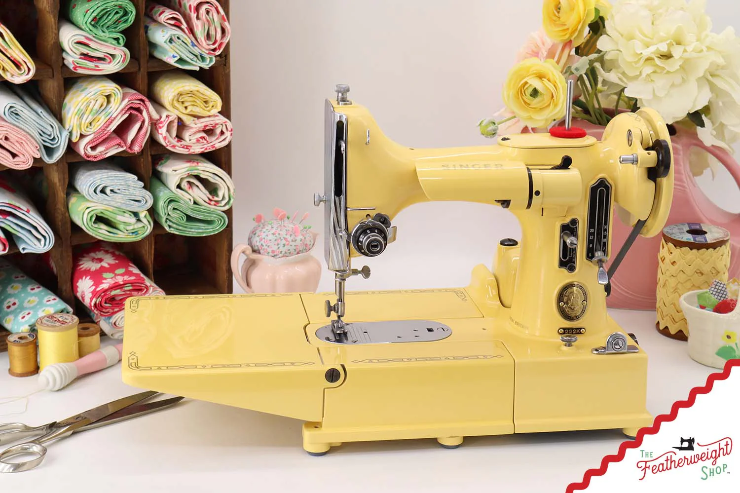 Singer Featherweight 222K - EM6041** - Fully Restored in Happy Yellow - Image 4