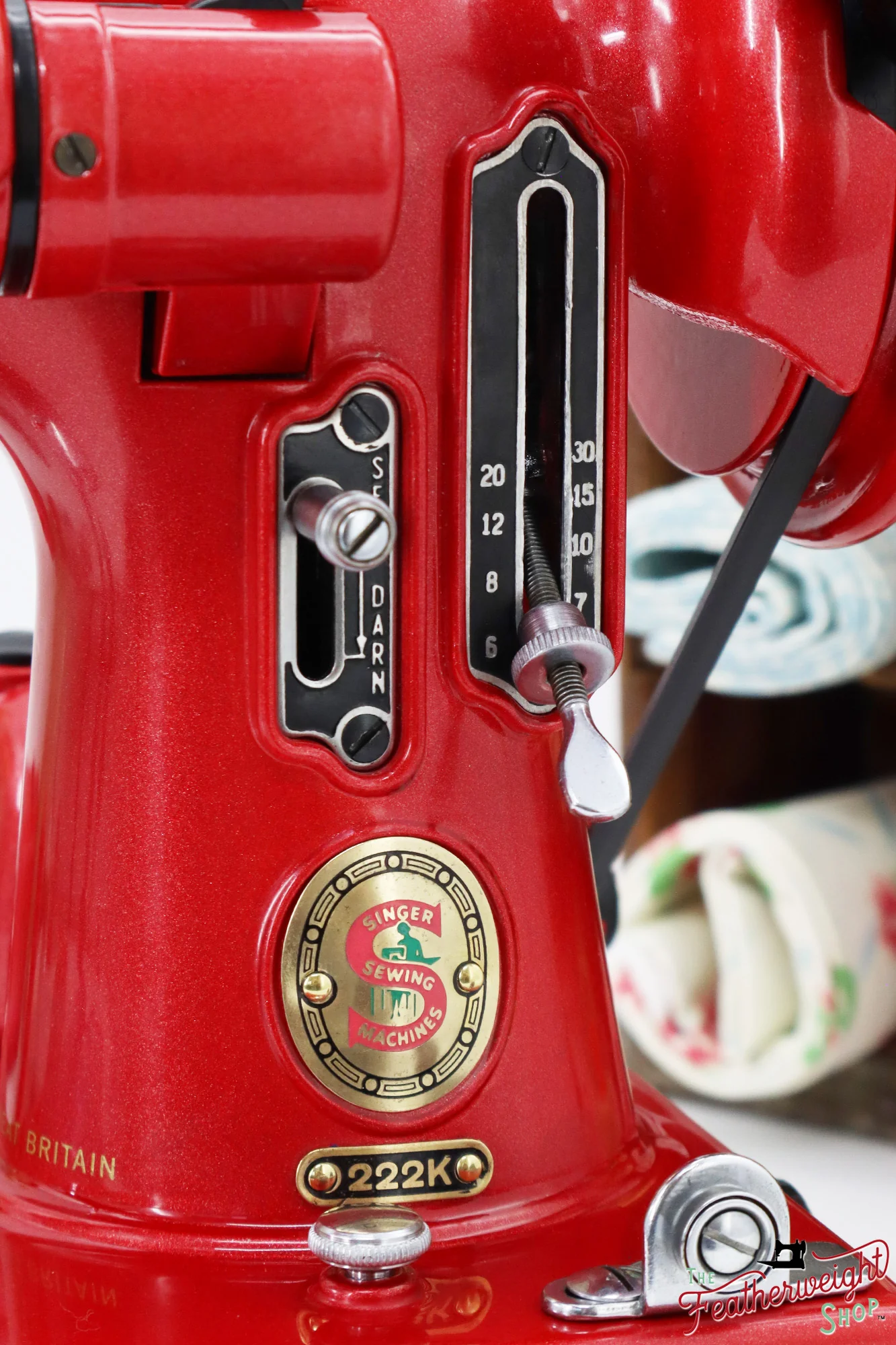 Singer Featherweight 222K Red 'S' - ES1660** - Fully Restored in Candy Apple Red - Image 16