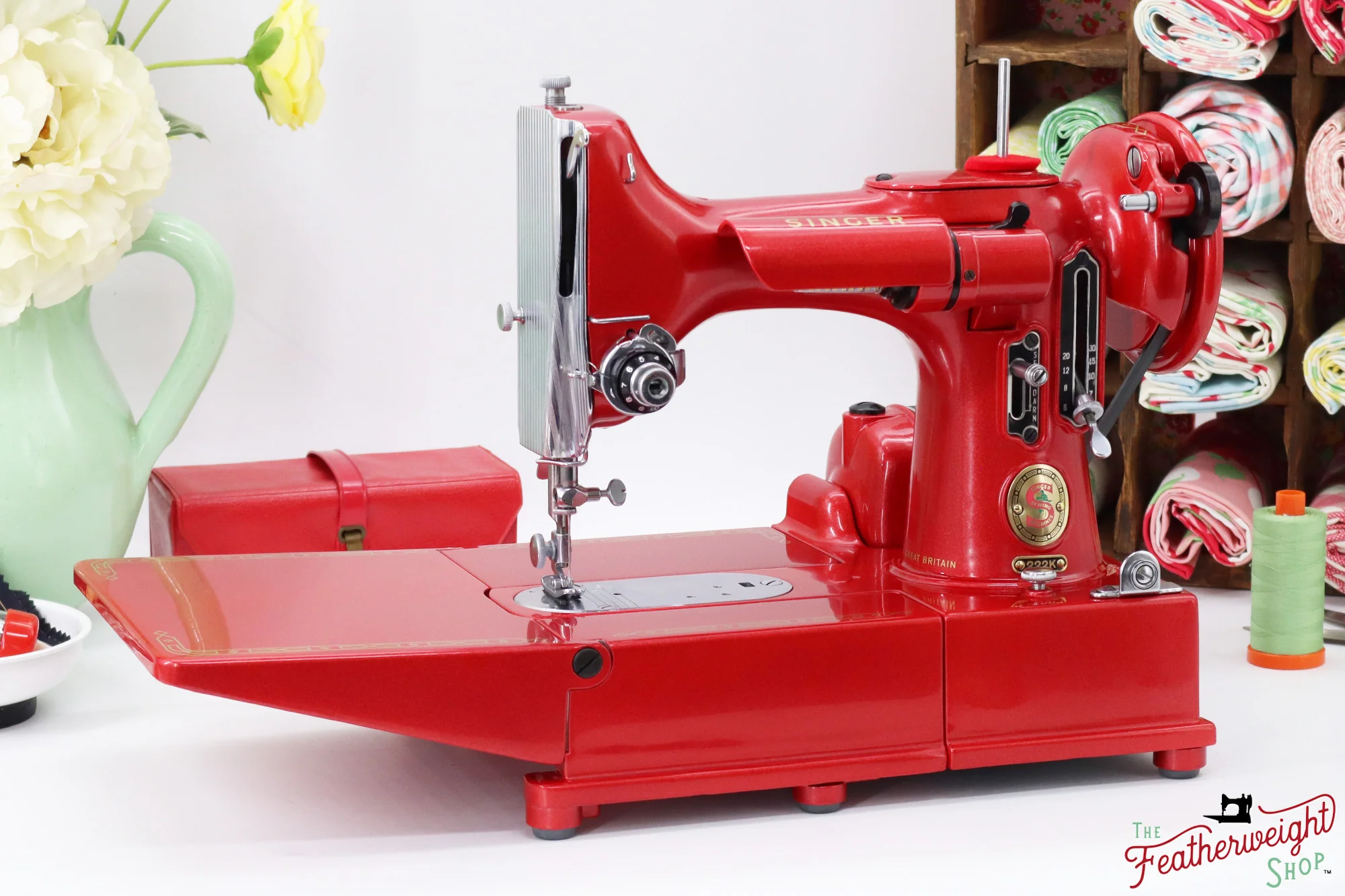 Singer Featherweight 222K Red 'S' - ES1660** - Fully Restored in Candy Apple Red - Image 5