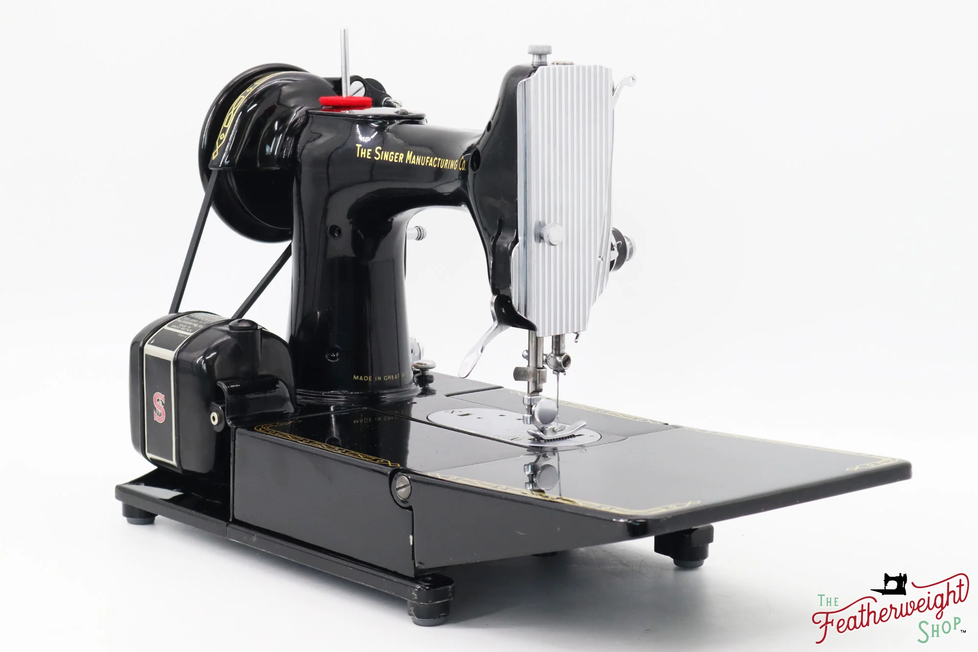 Singer Featherweight 222K Red 'S' - ES1672** - 1960, Original Purchase Receipt! - Image 8