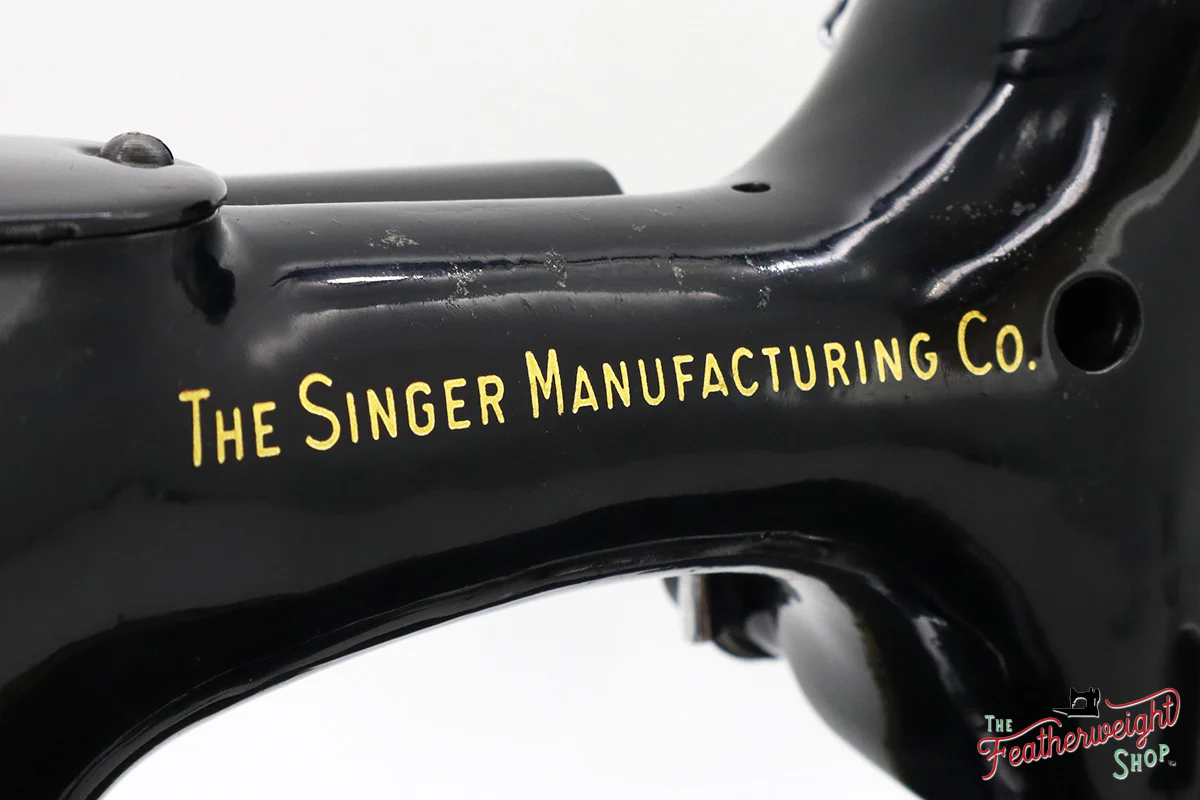 Singer Featherweight 222K Sewing Machine - EJ9102**, 1954 - Image 14