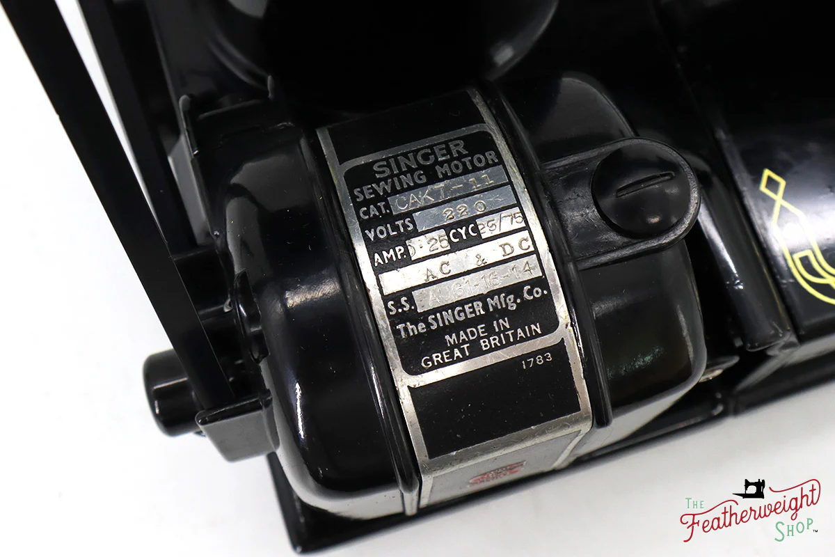 Singer Featherweight 222K Sewing Machine - EJ9102**, 1954 - Image 17