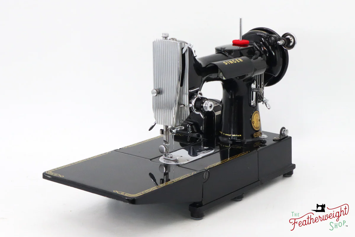 Singer Featherweight 222K Sewing Machine - EJ9102**, 1954 - Image 4