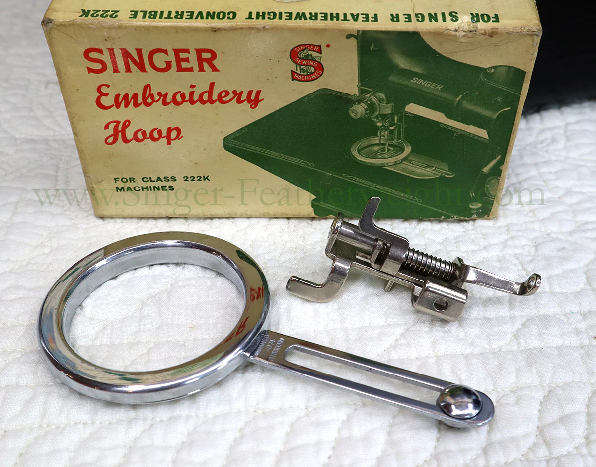 Singer Featherweight 222K Sewing Machine EK632** - Image 21