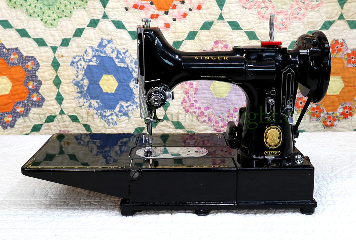 Singer Featherweight 222K Sewing Machine EK632** - Image 3
