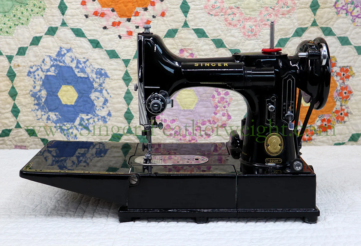 Singer Featherweight 222K Sewing Machine EK636*** - Image 4
