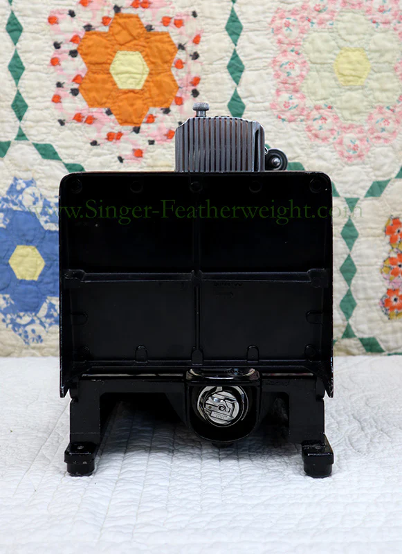 Singer Featherweight 222K Sewing Machine EK636*** - Image 6