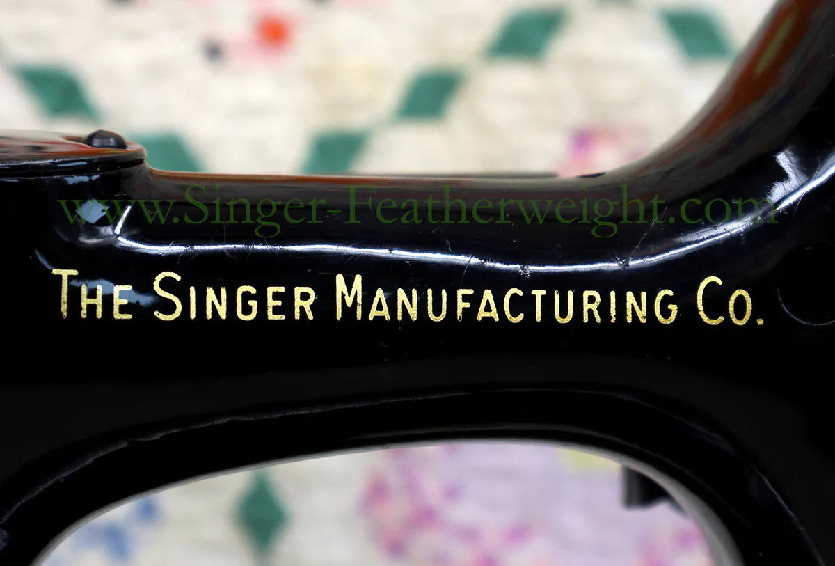 Singer Featherweight 222K Sewing Machine EK636*** - Image 9