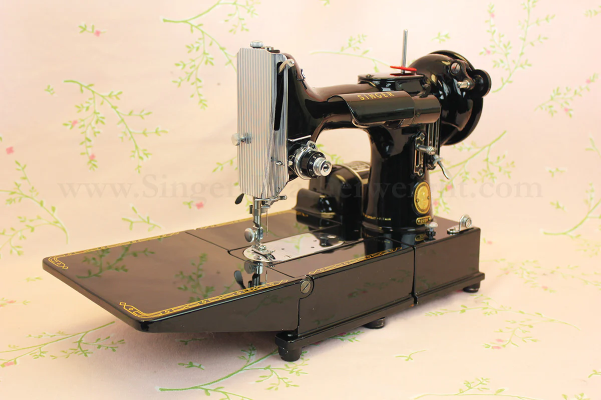 Singer Featherweight 222K Sewing Machine EM602*** - Image 2