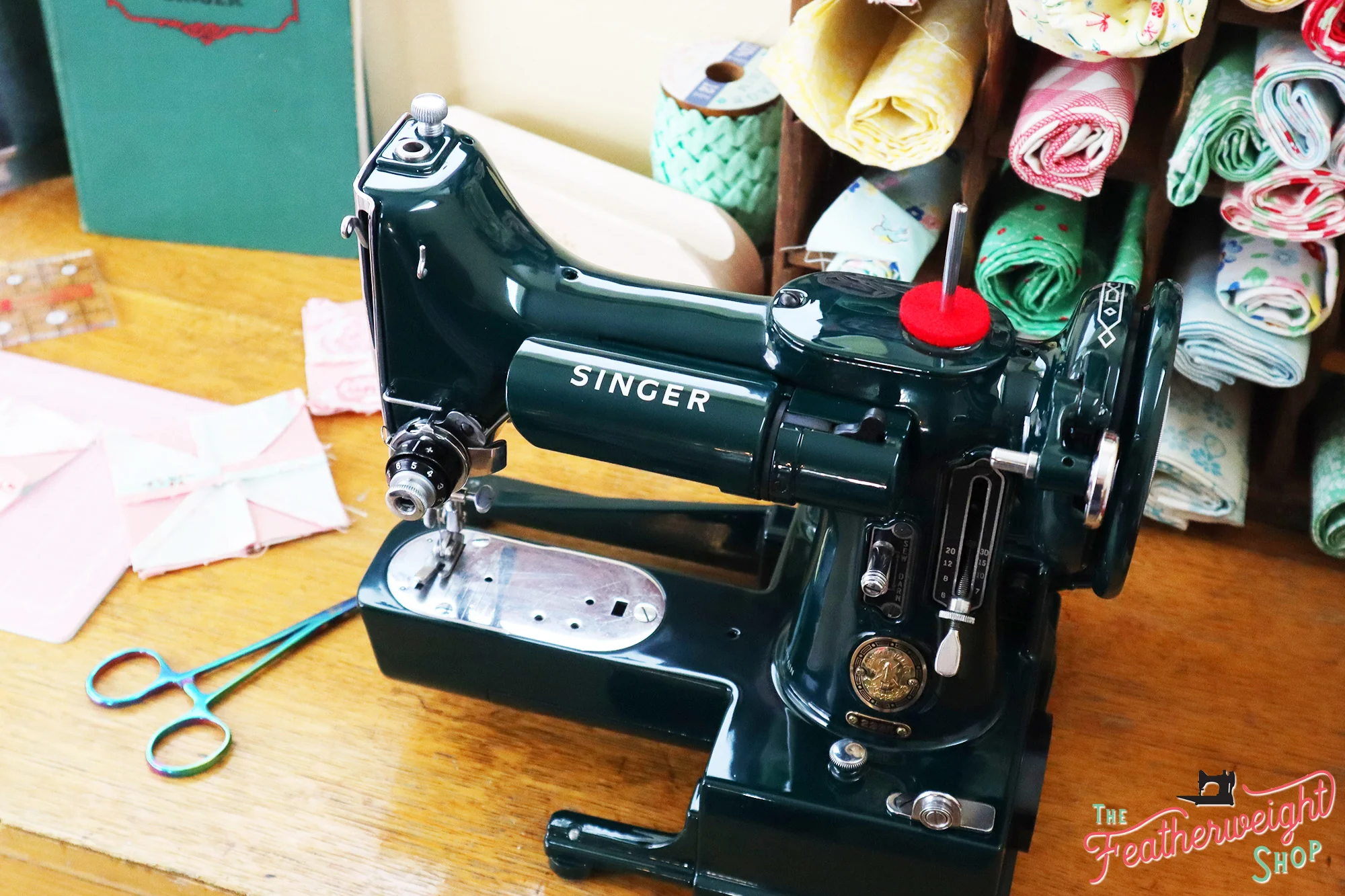 Singer Featherweight 222K Sewing Machine EM6036** - Fully Restored in Evergreen - Image 2