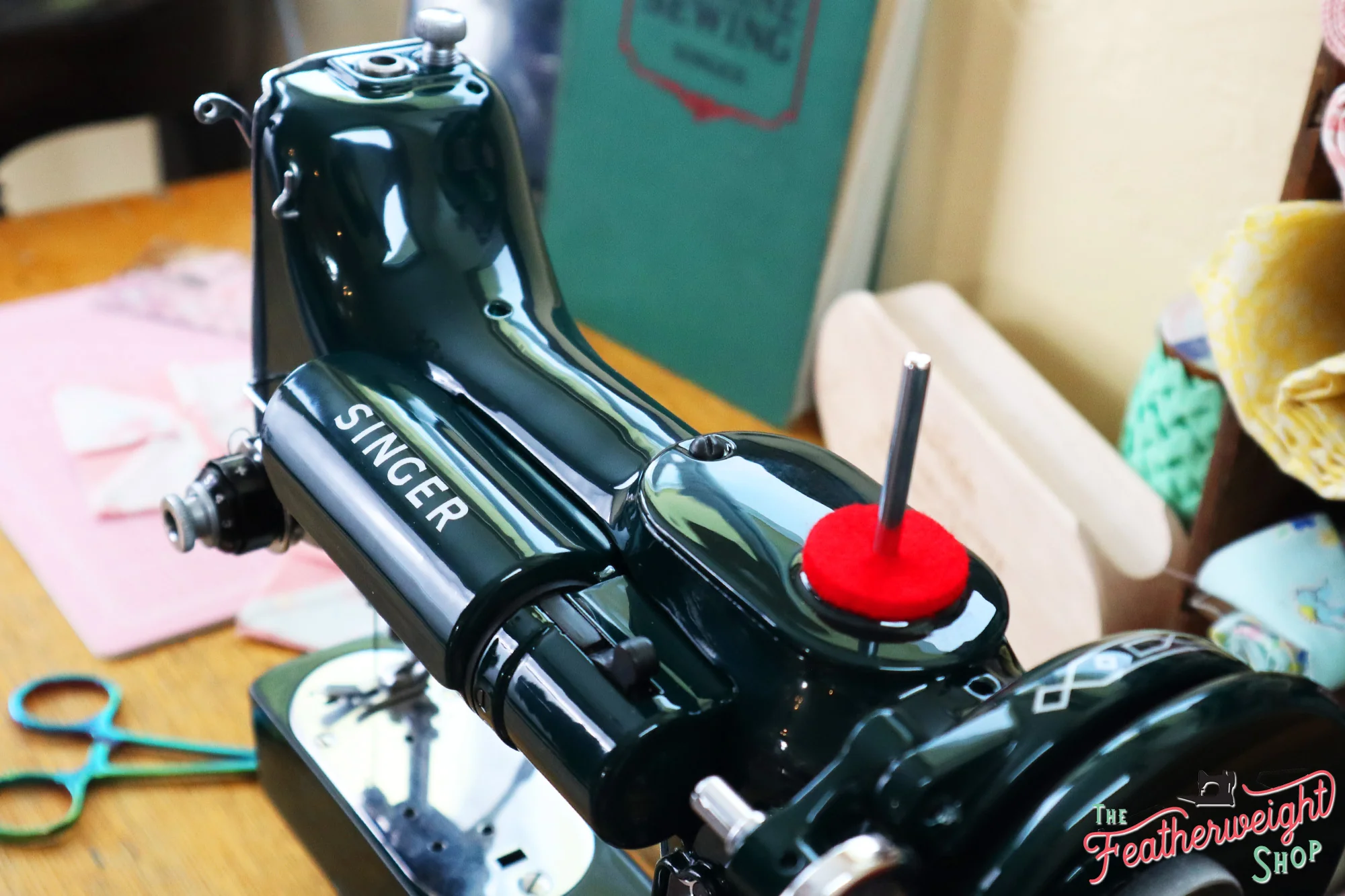 Singer Featherweight 222K Sewing Machine EM6036** - Fully Restored in Evergreen - Image 9